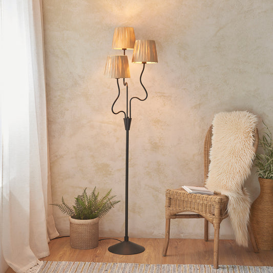 Wriggle 3 Floor Lamp Matt Black – Natural