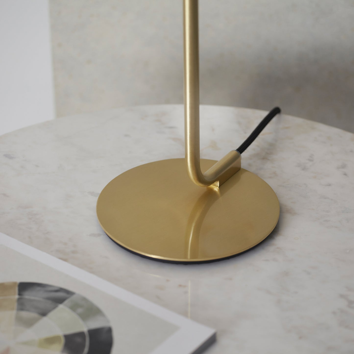 Mali 1 Table Lamp Satin Brass – Brass