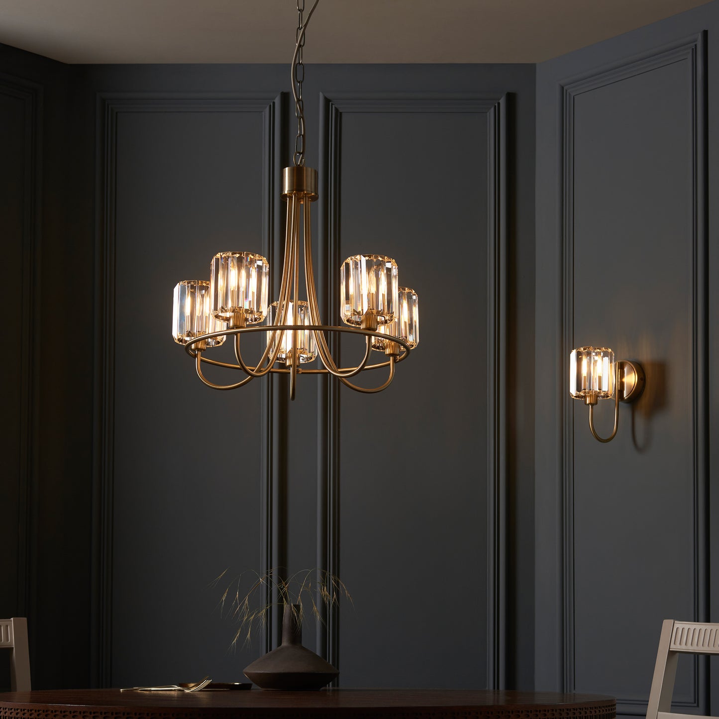 Berenice 1 Wall Light Antique Brass – Brass