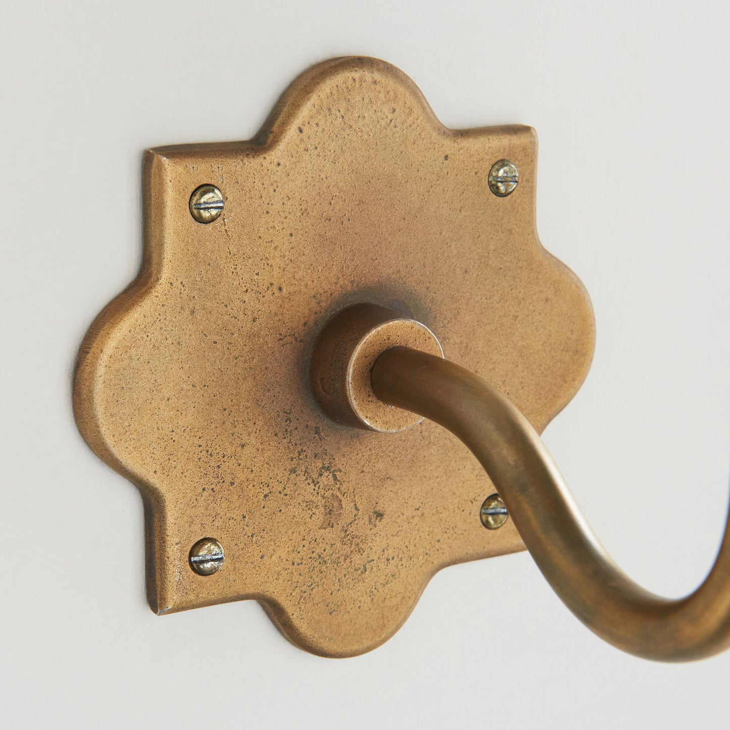 Anvil Swan Wall Light Antique Brass – Brass