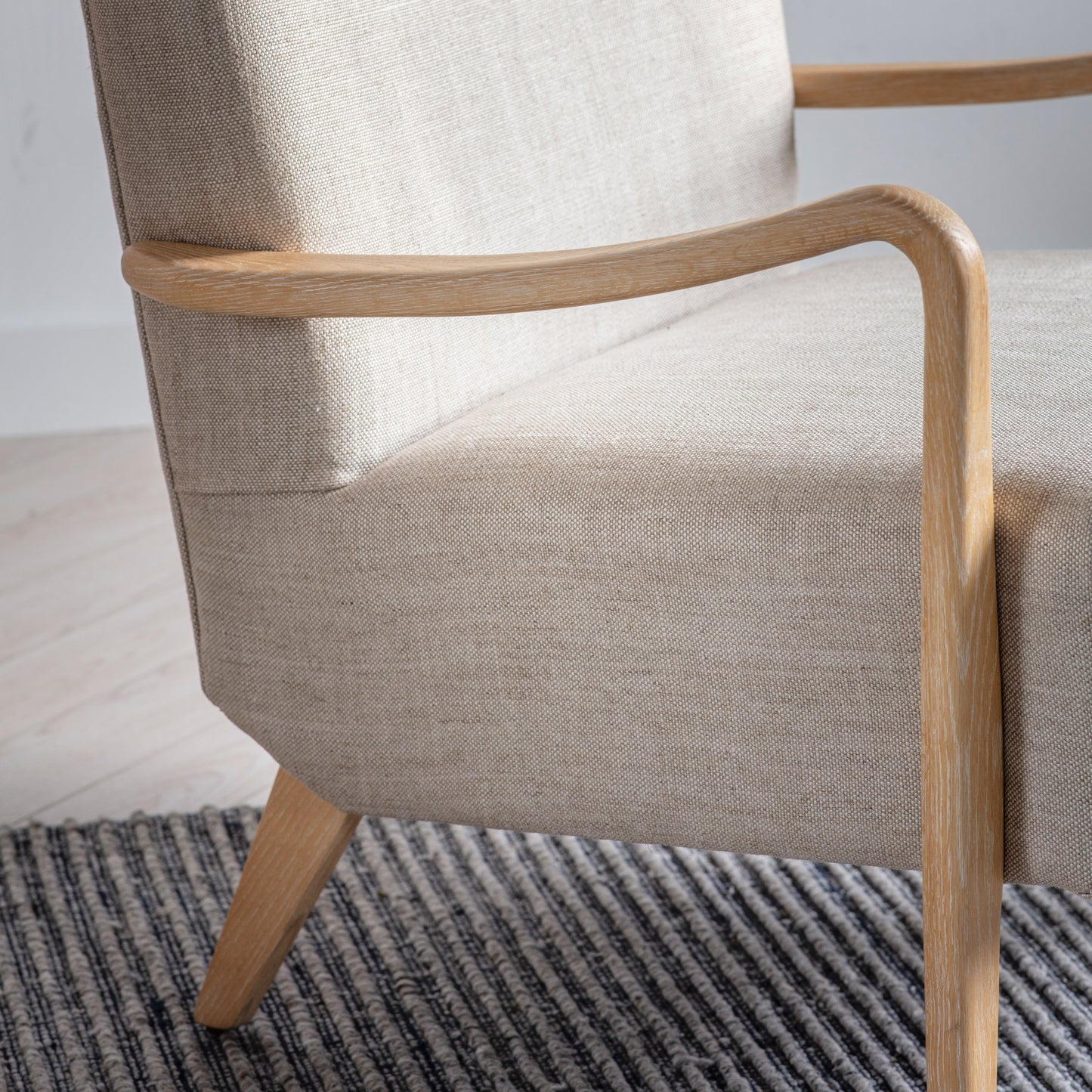 Chedworth Armchair Natural Linen – Natural