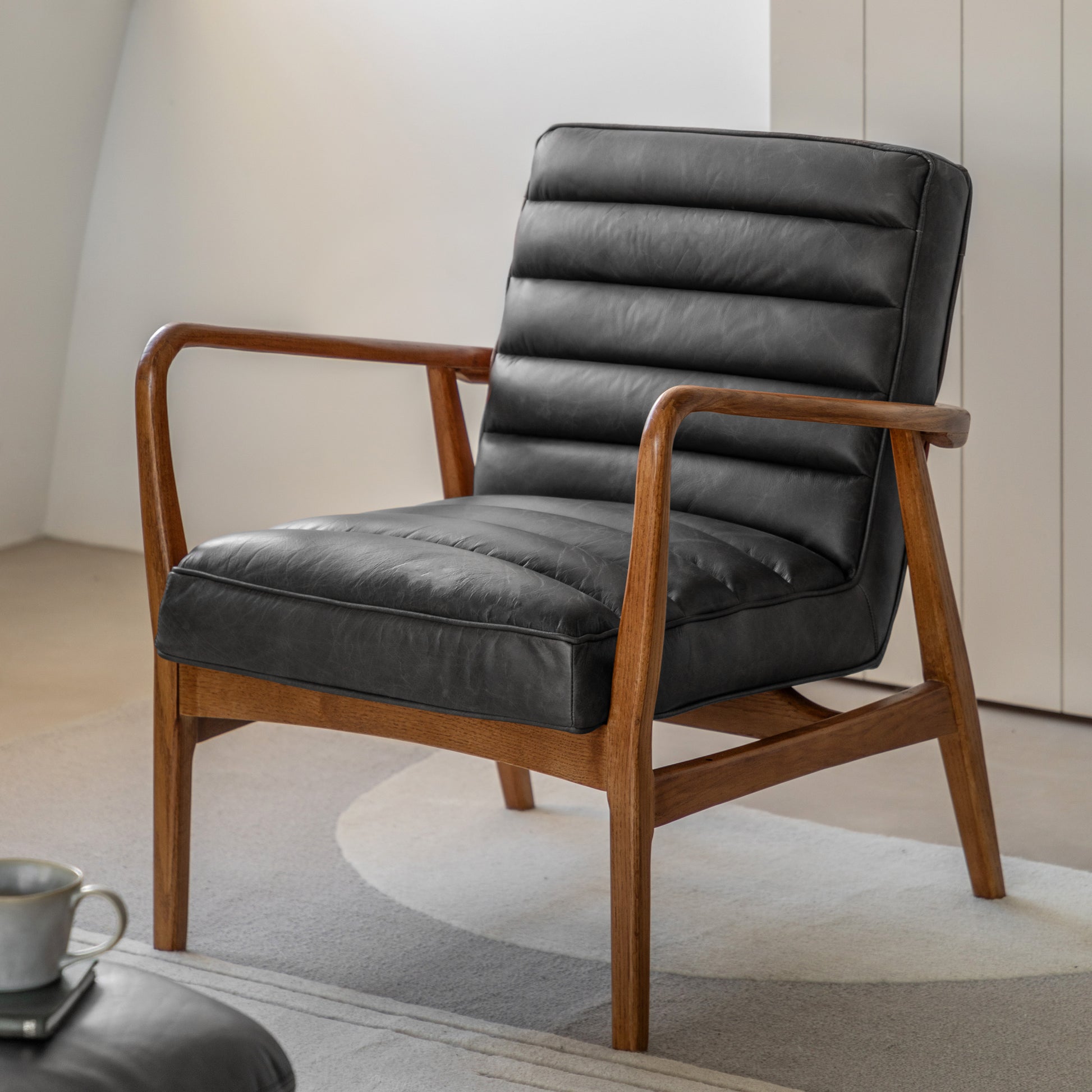 Datsun Armchair Antique Ebony 700x740x800mm – Black