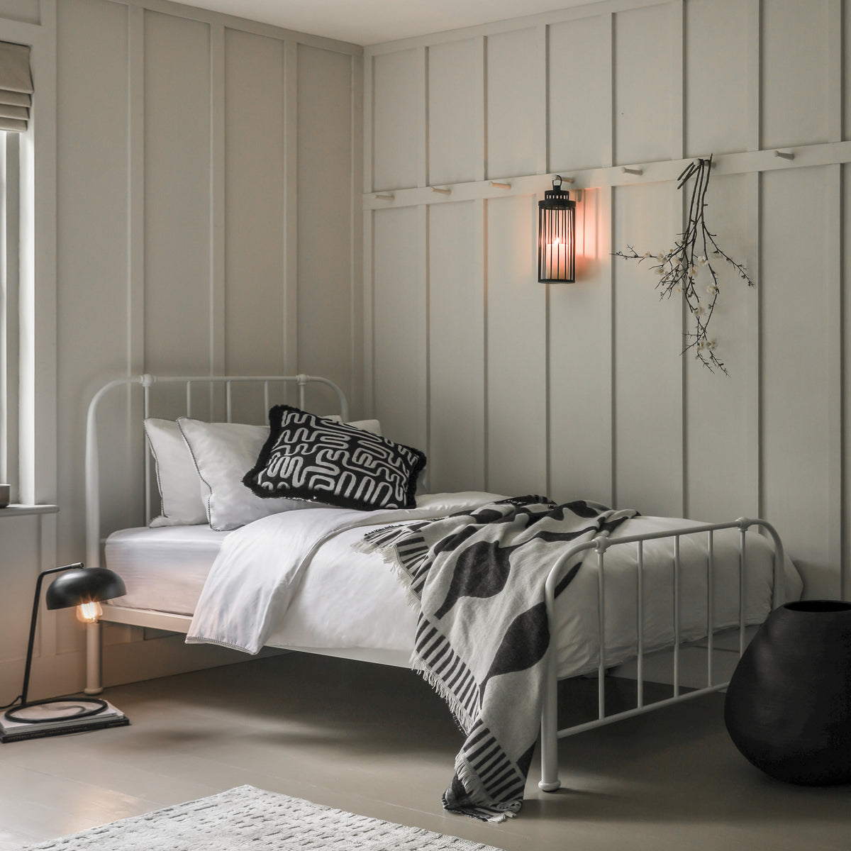 Loughton Bedstead Ivory 3′ Single – White Mild Steel – 275mm under-bed clearance (view 2)