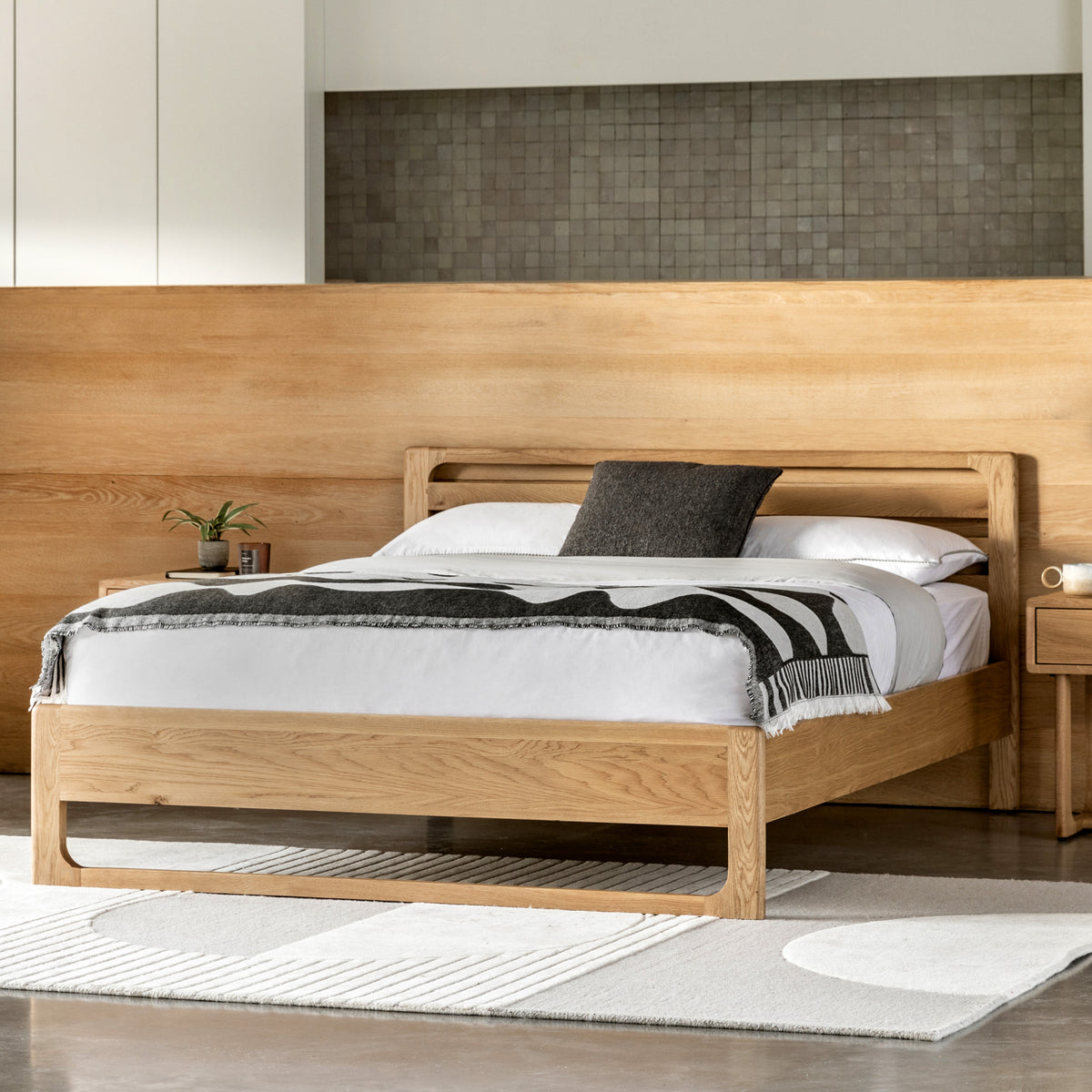 Craft Bed Natural 5′ King – Natural Oak – 150mm under-bed clearance (view 2)