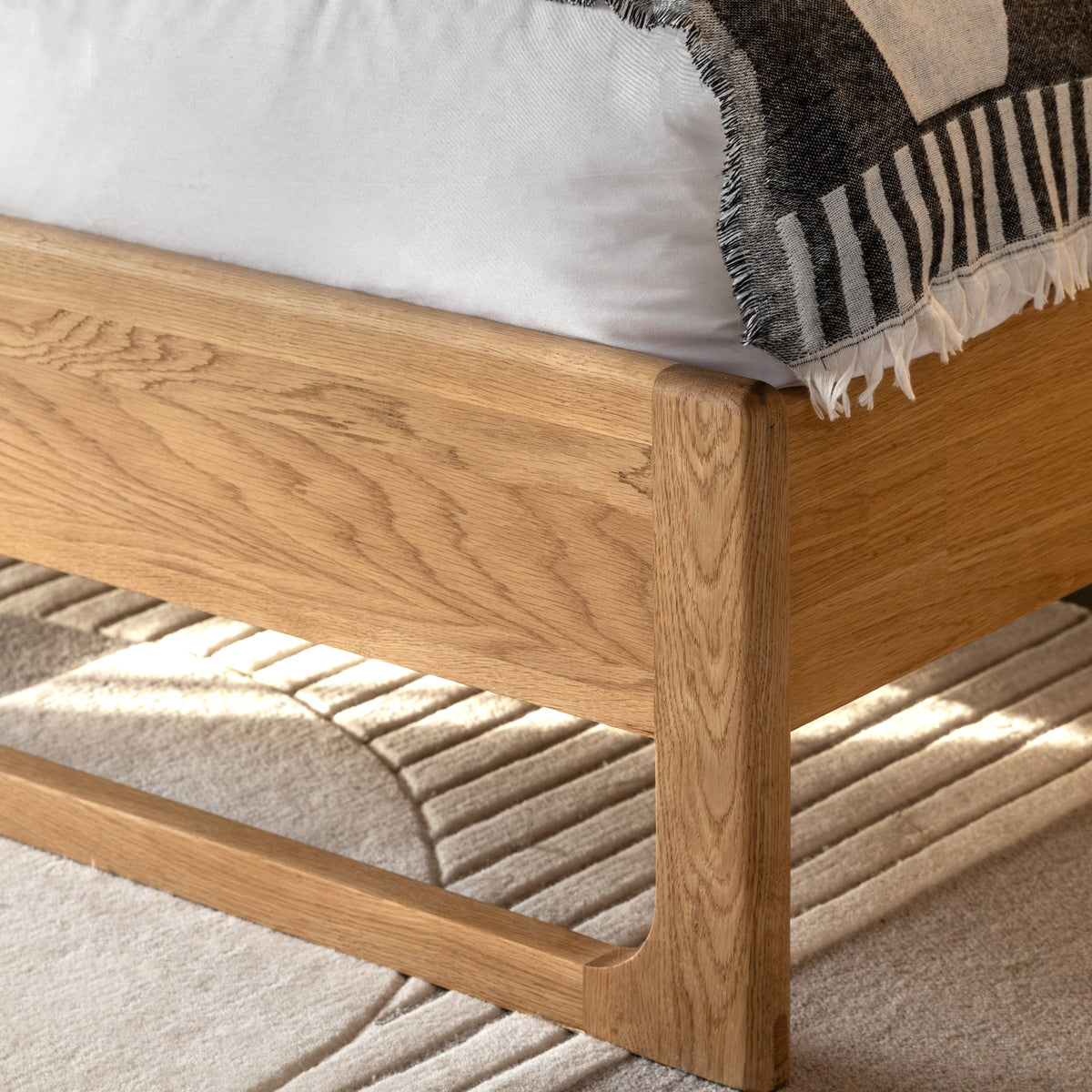 Craft Bed Natural 5′ King – Natural Oak – 150mm under-bed clearance (view 3)