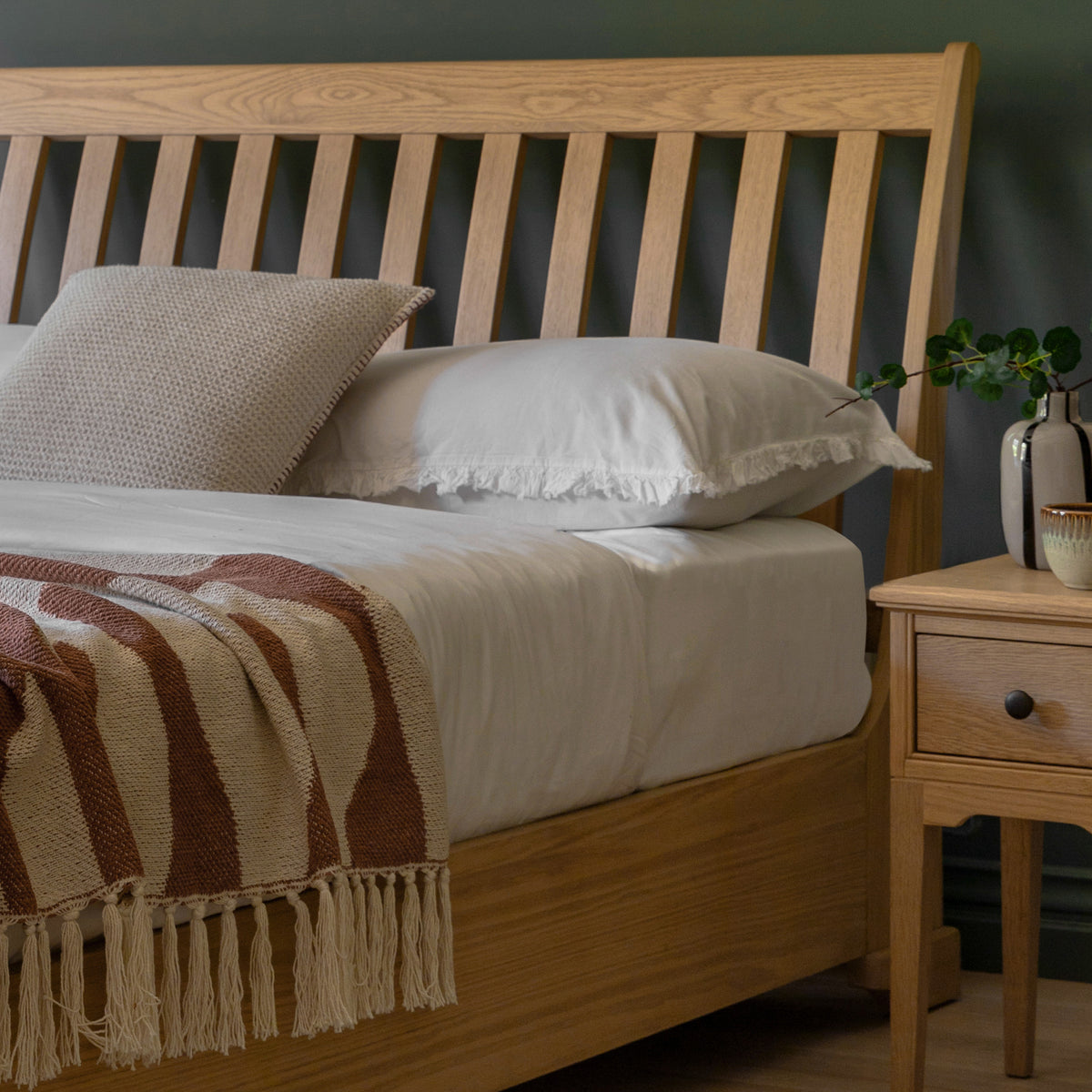 Malvern Bed 4′6″ Double – Light Wood Oak Veneer – 80mm under-bed clearance (view 3)