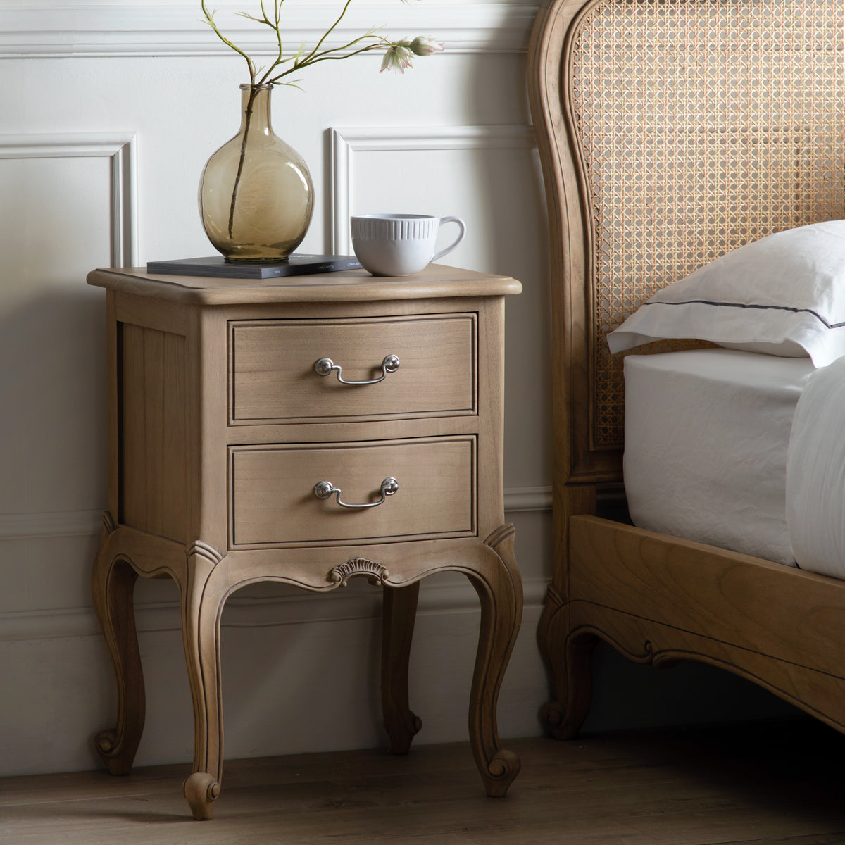 Chic Bedside Table Weathered – Light Wood Mindy Ash – 2 Drawers (view 2)