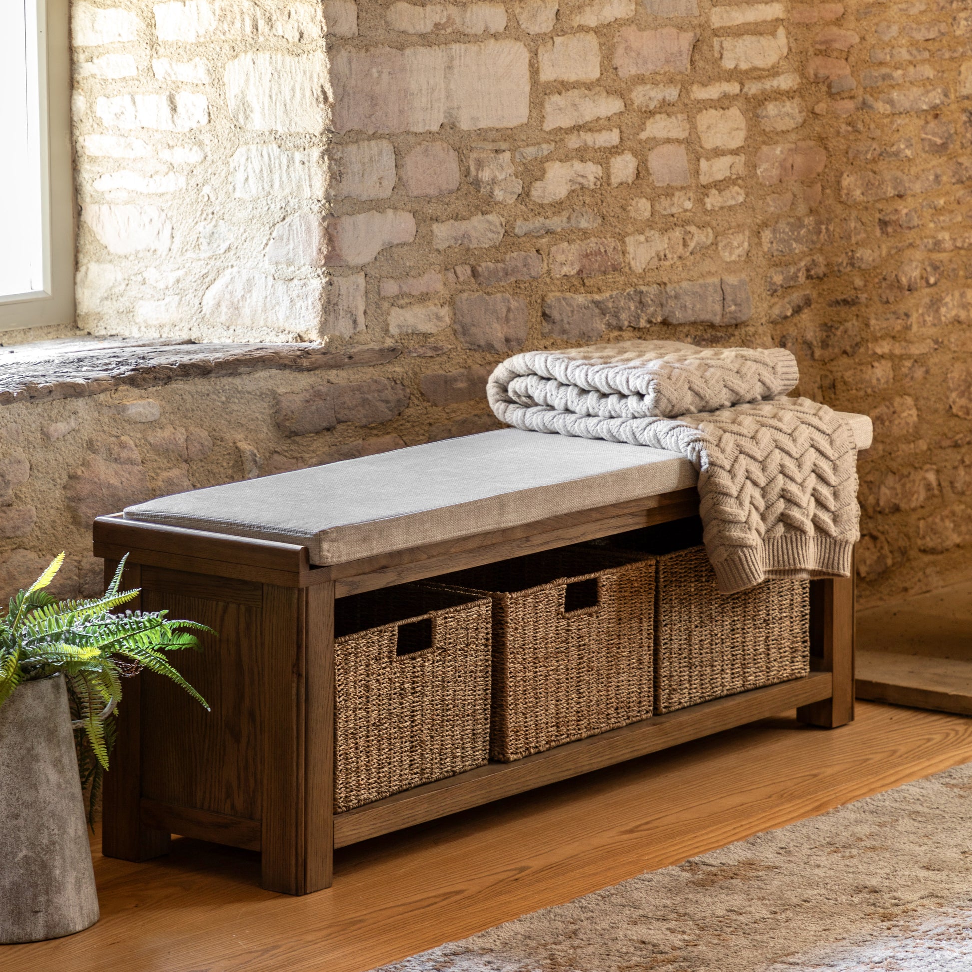Hardwick Hall Bench 1480x380x500mm – Light Wood