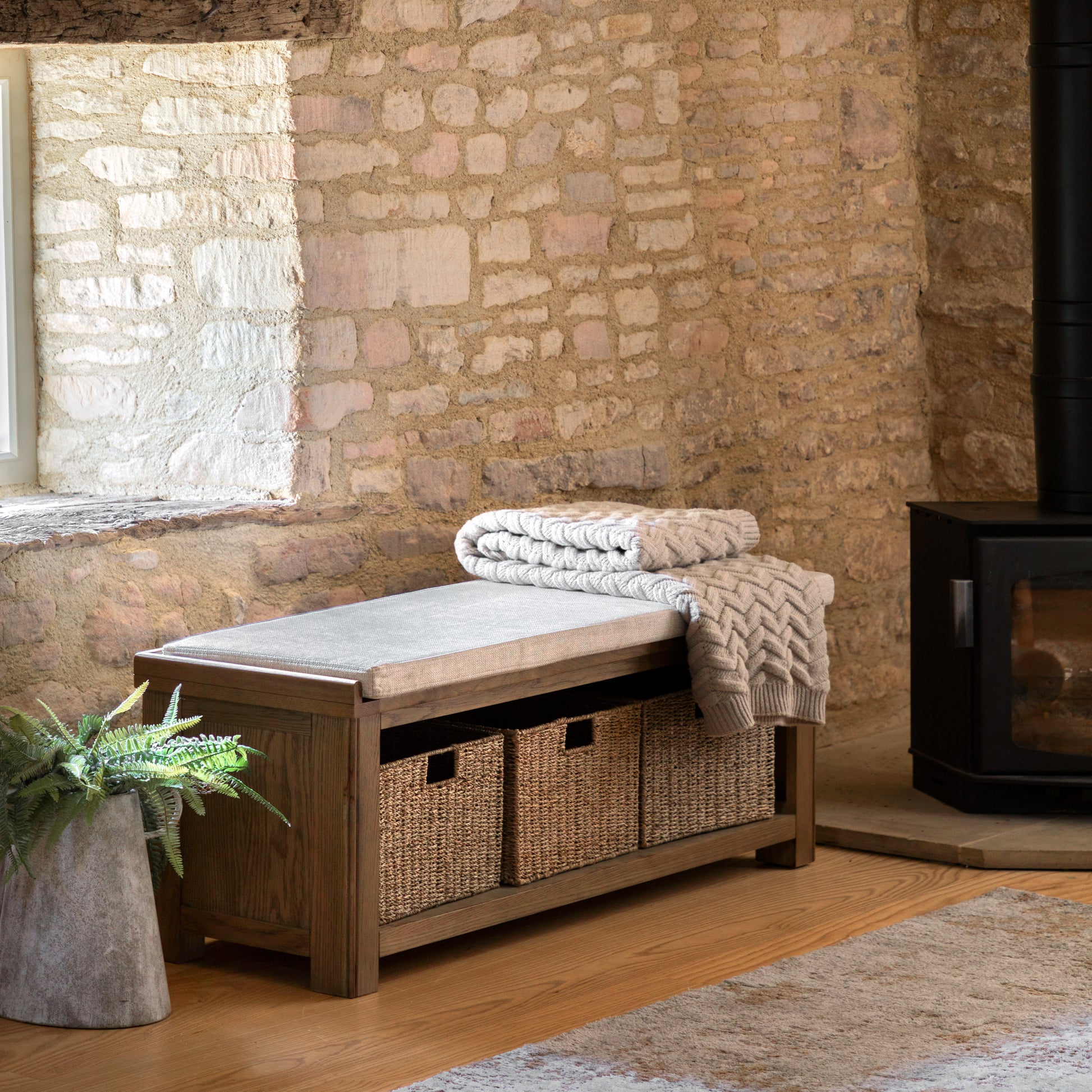 Hardwick Hall Bench 1480x380x500mm – Light Wood