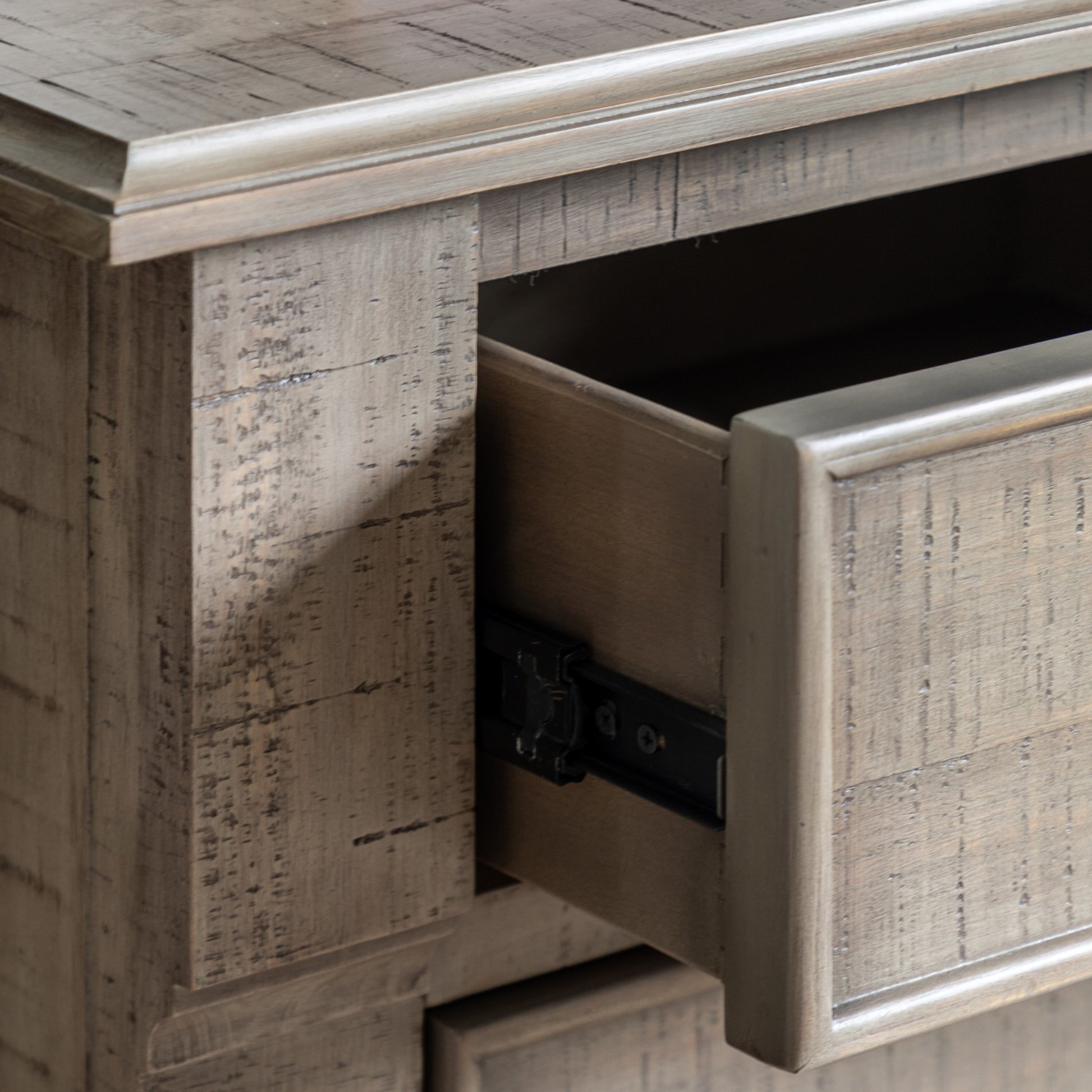 Vancouver Chest - 5 Drawer