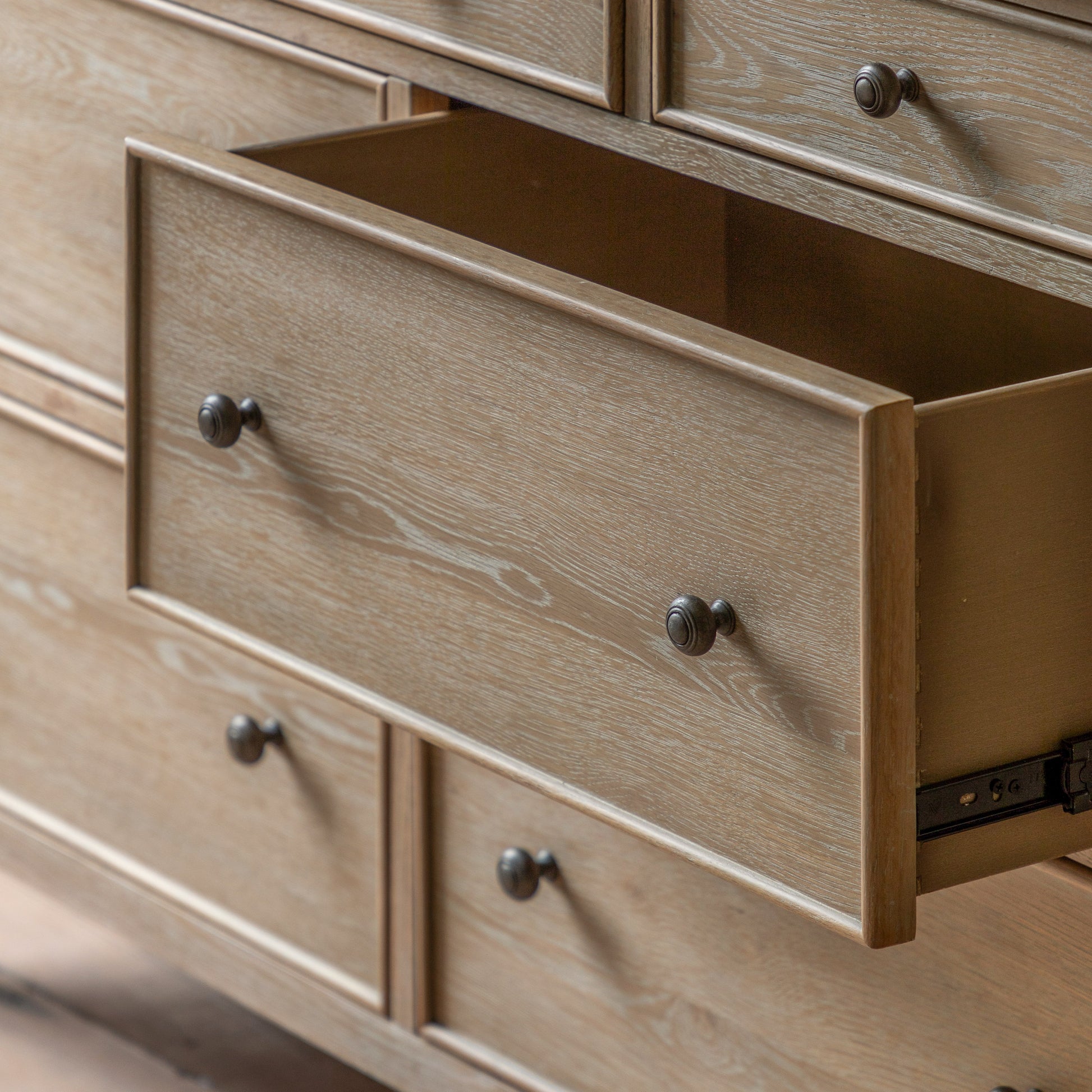 Artisan Chest - 7 Drawer