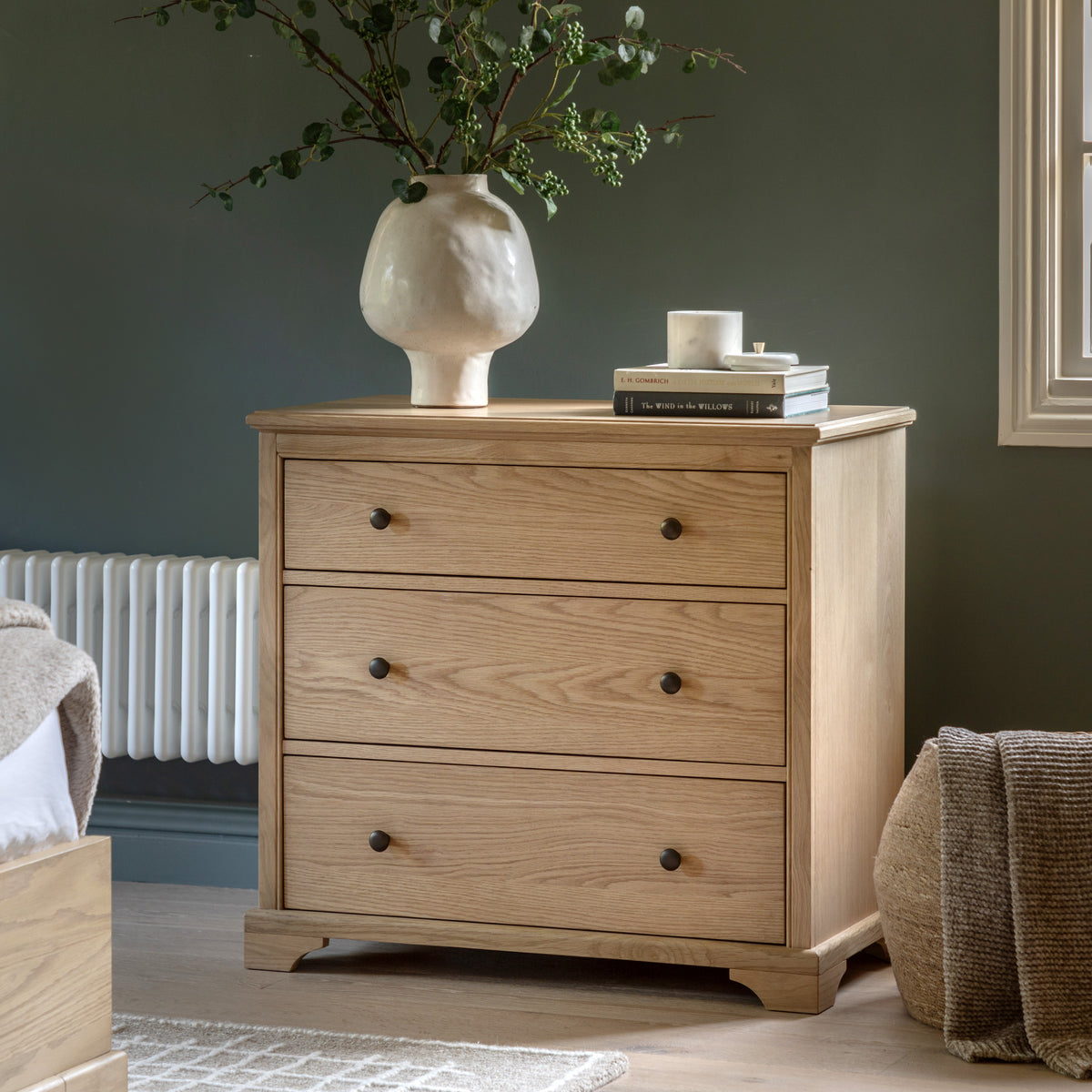 Malvern 3 Drawer Chest – Light Wood Oak – 3 Drawers (view 2)