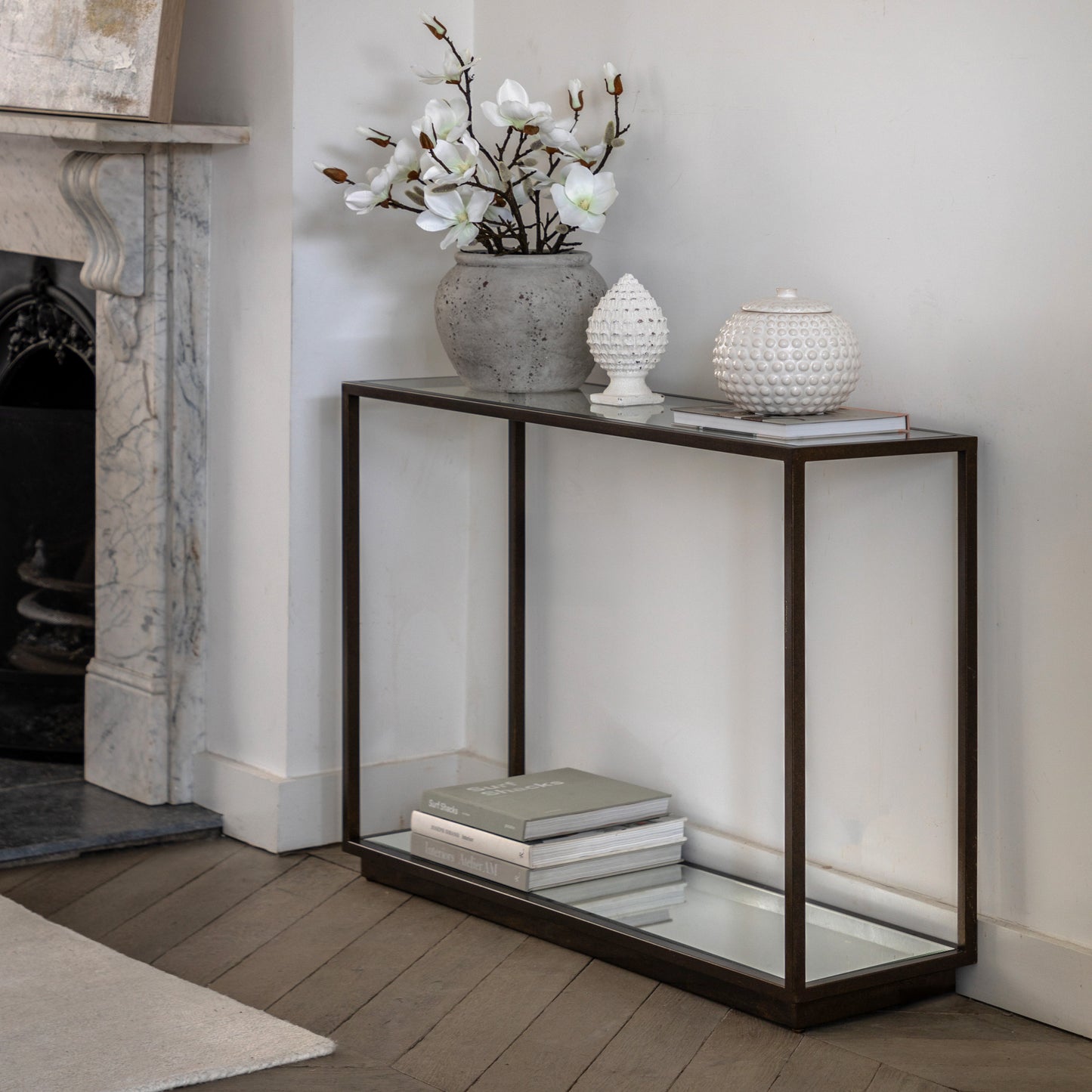 Avento Console Table – Gold