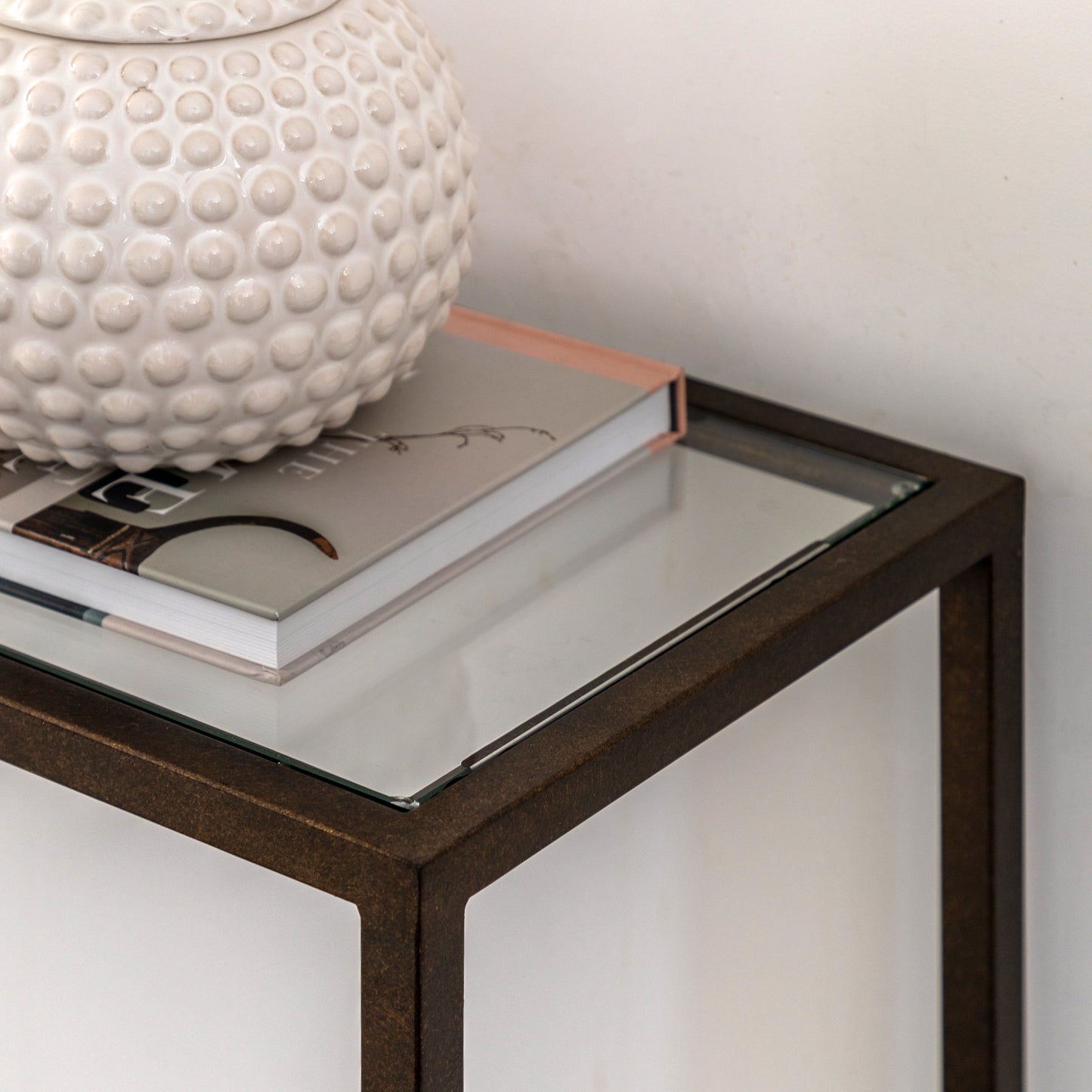 Avento Console Table – Gold