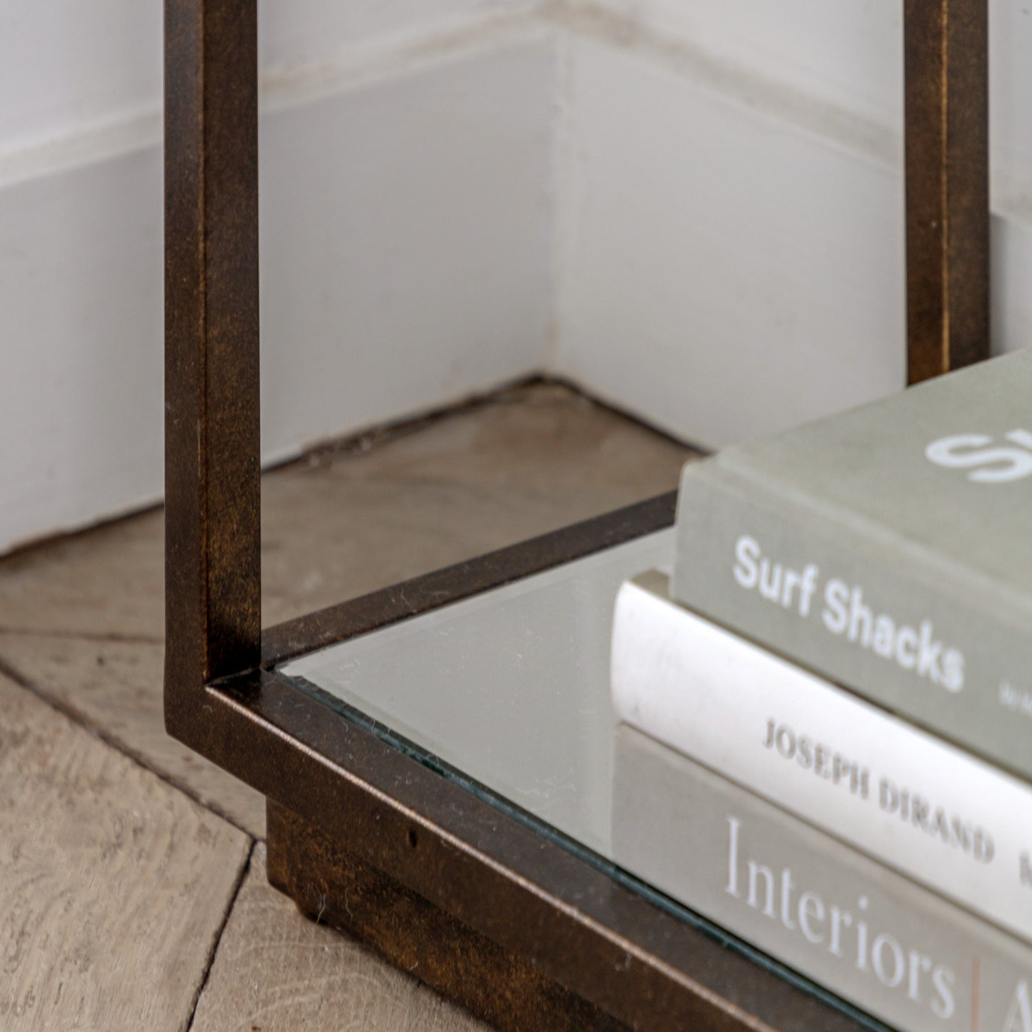Avento Console Table – Gold