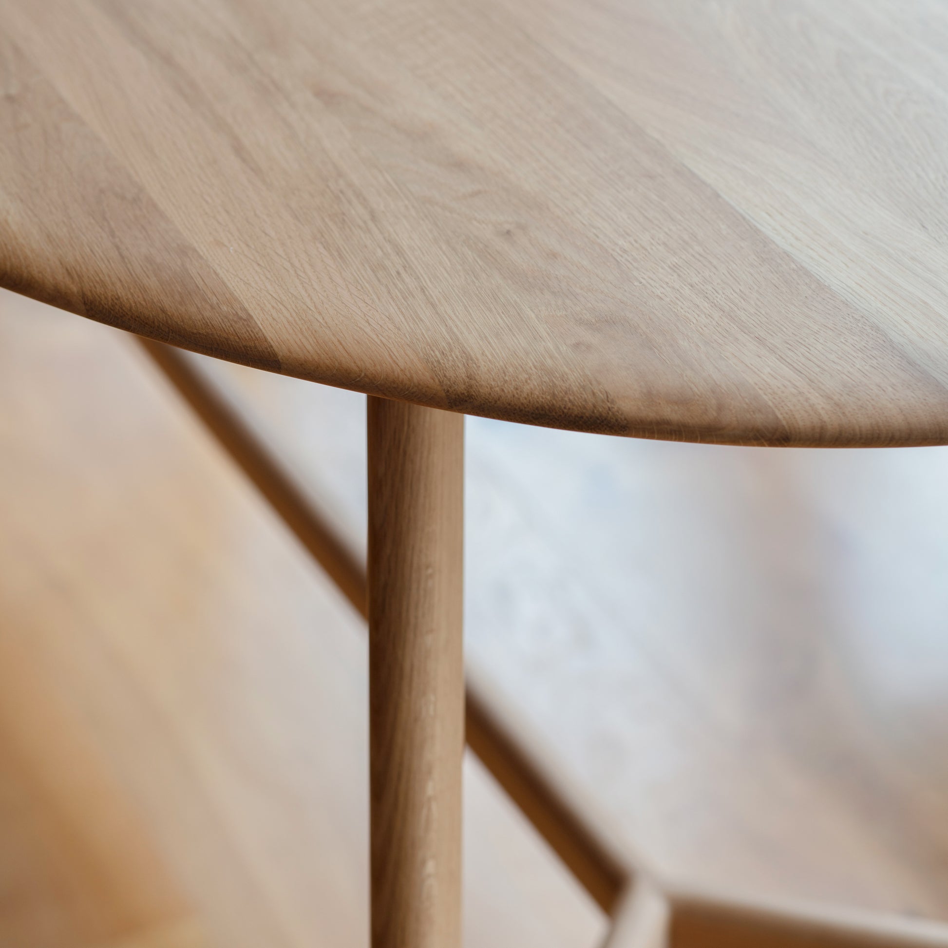 Madrid Oval Dining Table – Light Wood