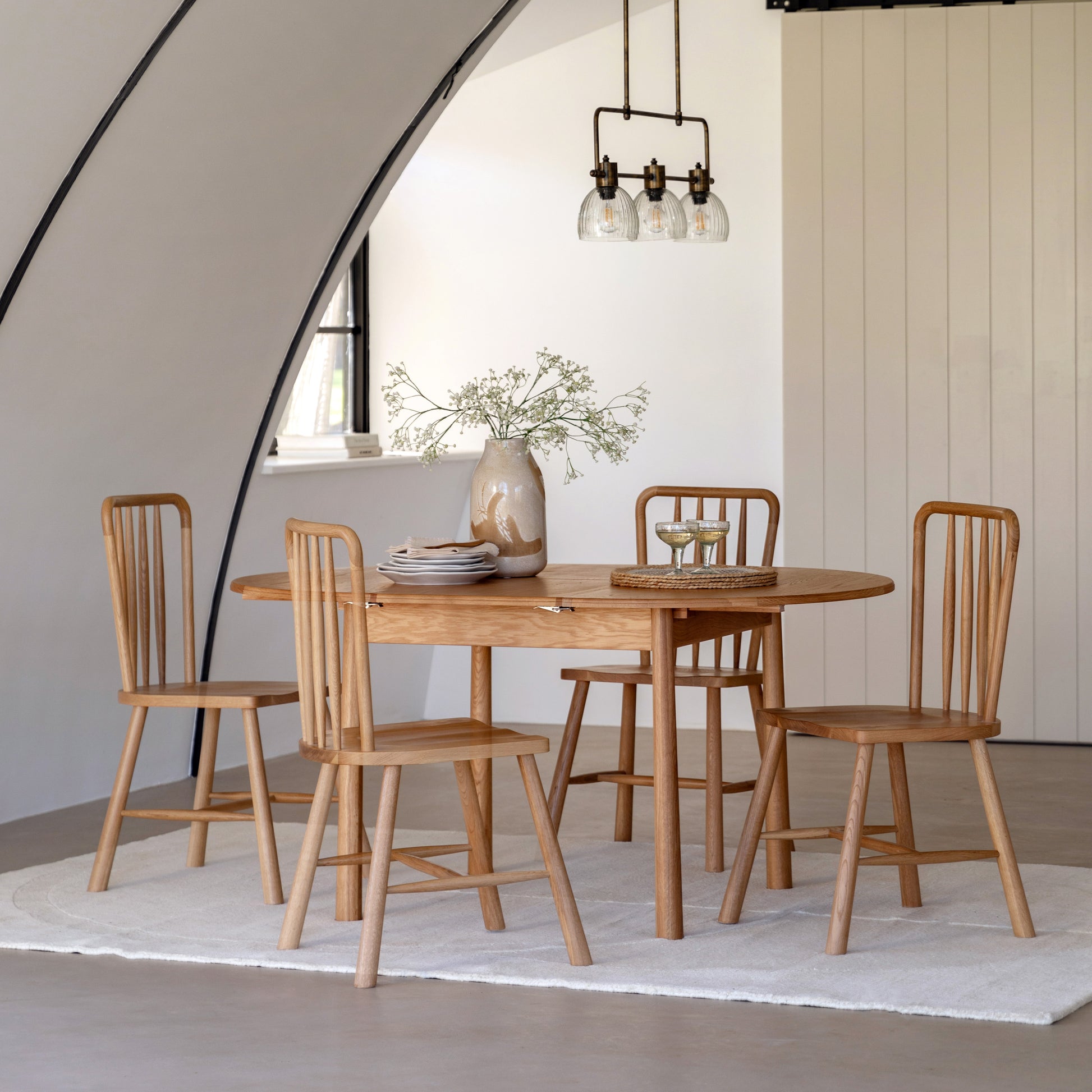 Wycombe Round Extending Table 1100/1550x1100x750mm – Light Wood