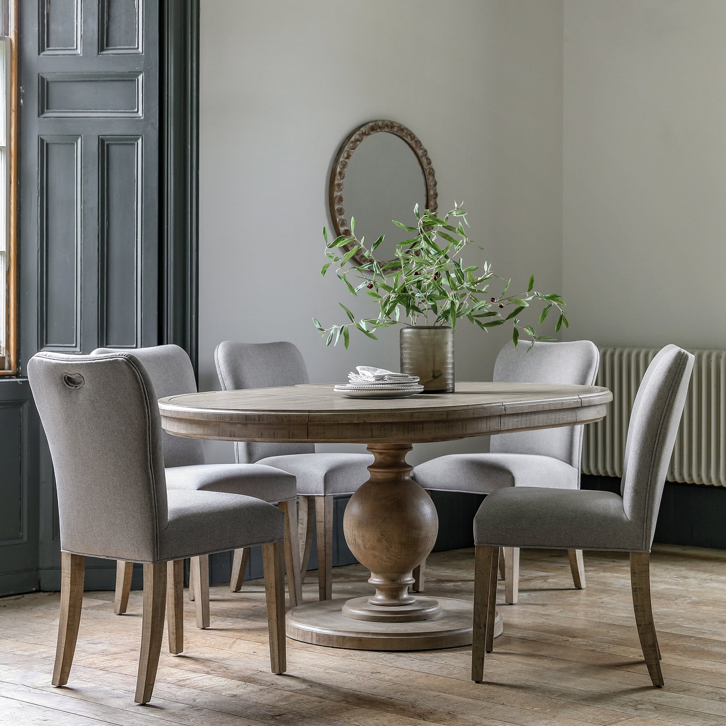 Vancouver Rnd Ext Dining Tble