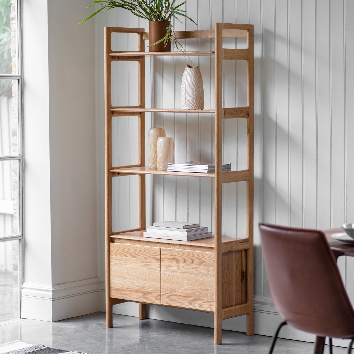 Madrid Open Display – Light Wood