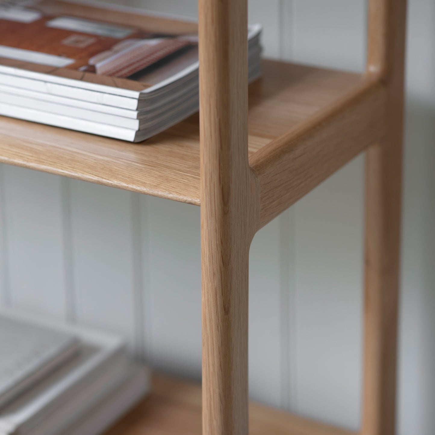 Madrid Open Display – Light Wood