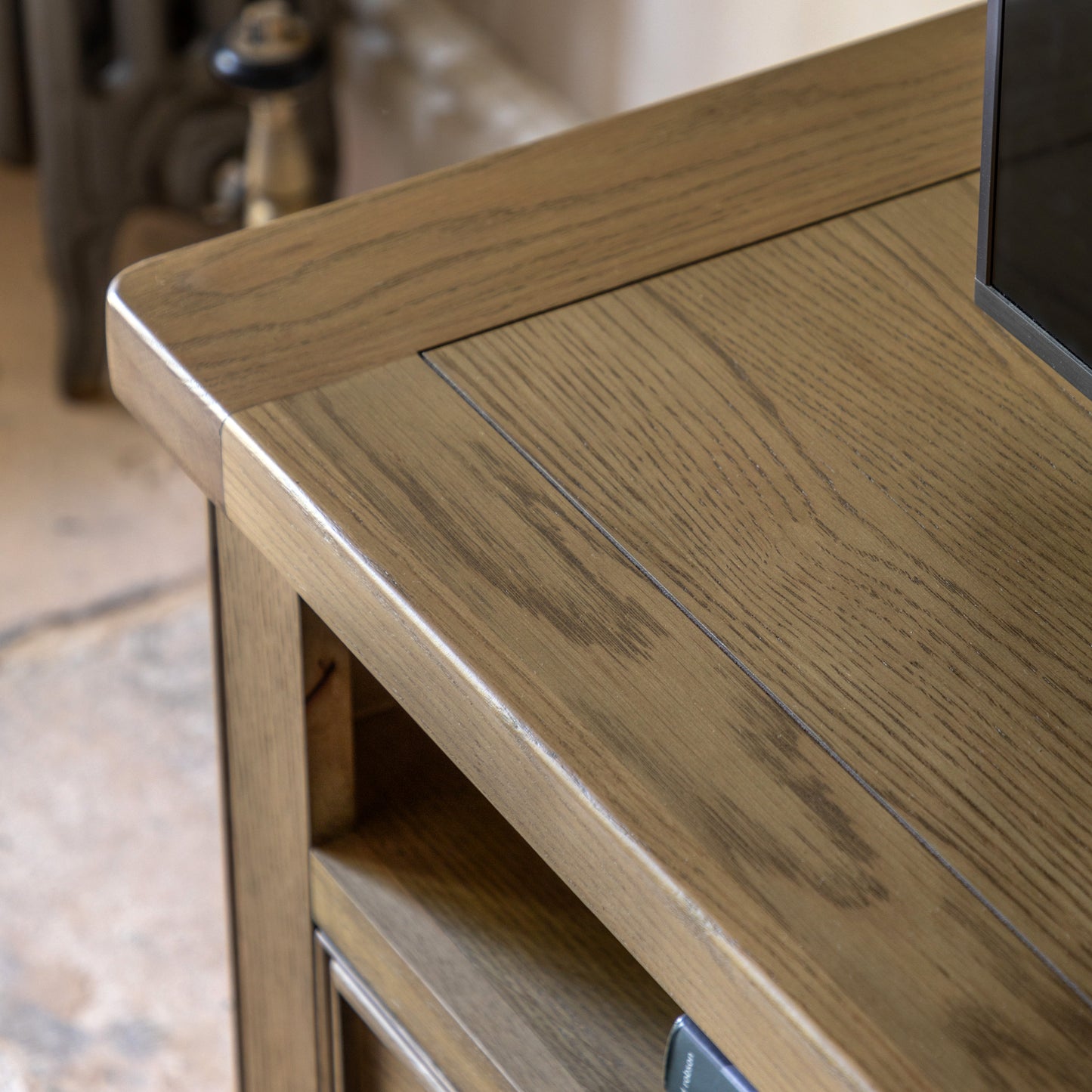 Hardwick Media Unit 1400x400x500mm – Light Wood