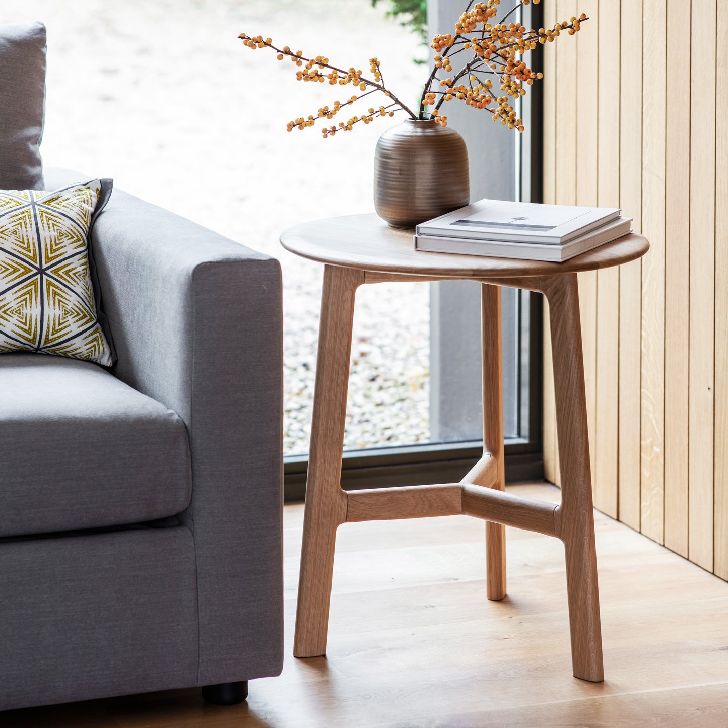 Madrid Round Side Table – Light Wood