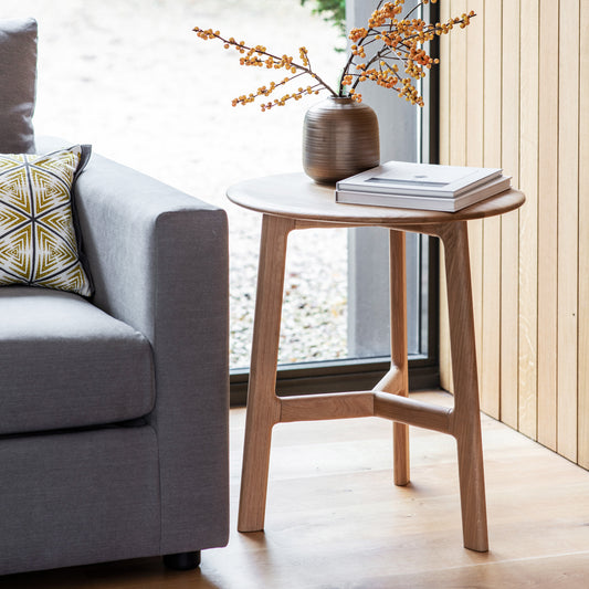 Madrid Round Side Table – Light Wood