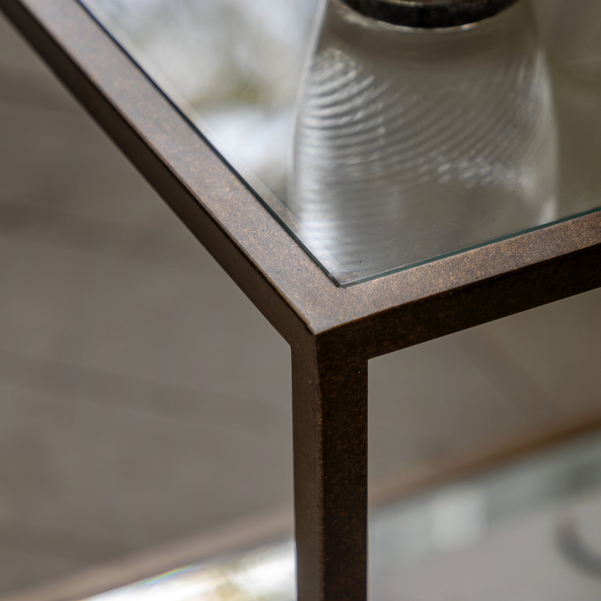 Avento Side Table – Gold
