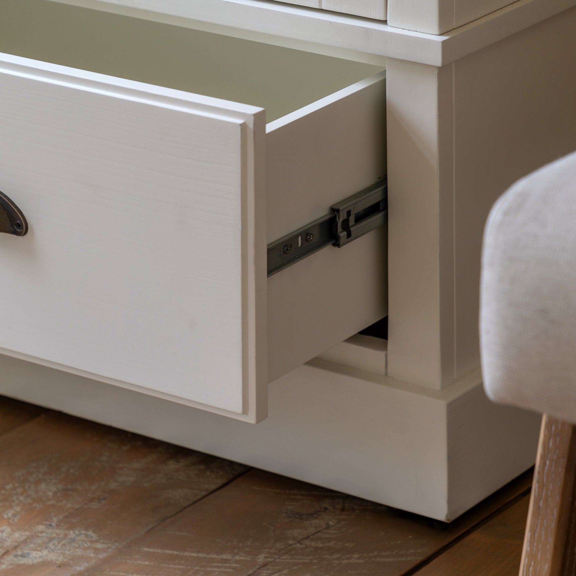Eton Wardrobe White – White