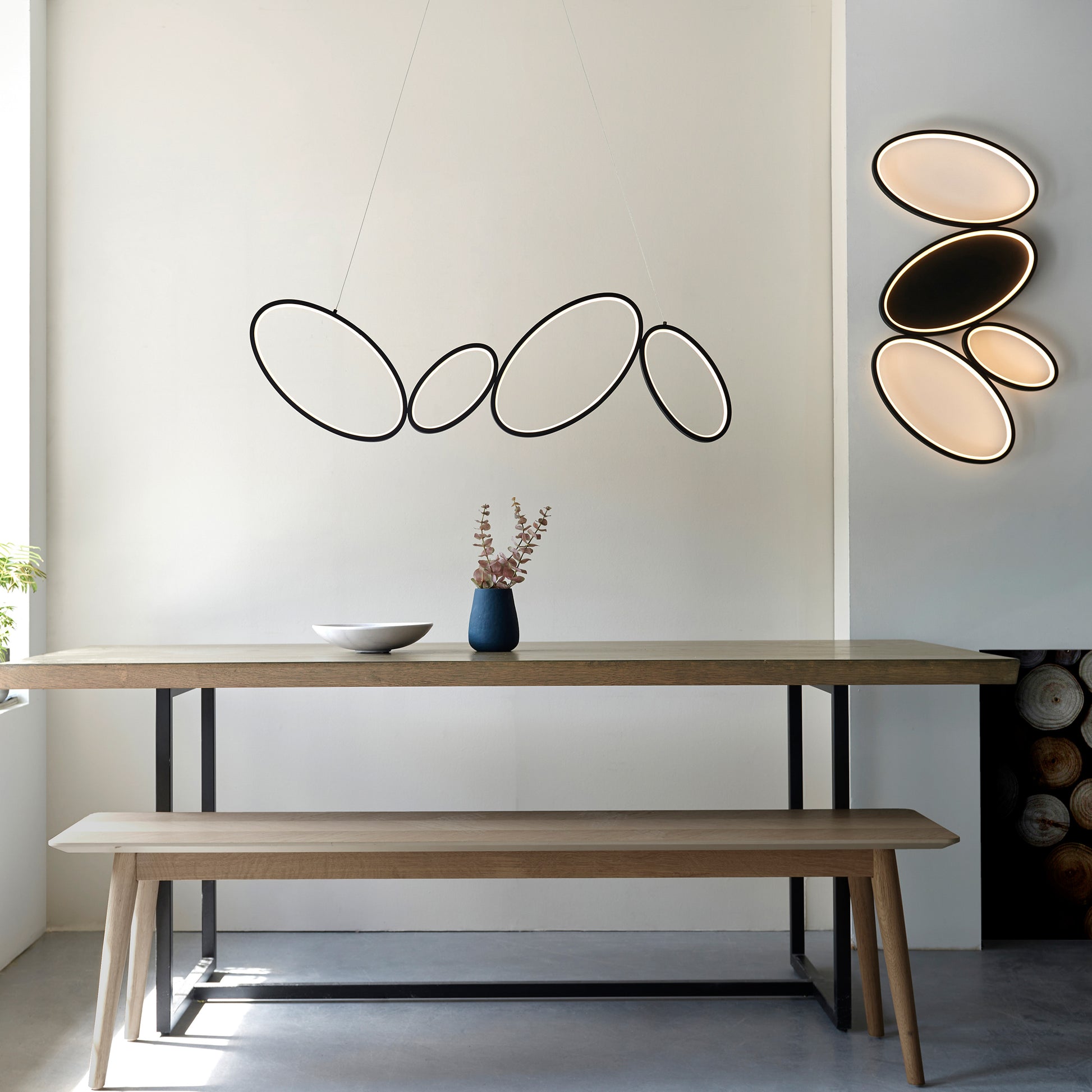 Ovals 4 Ceiling Light – Black