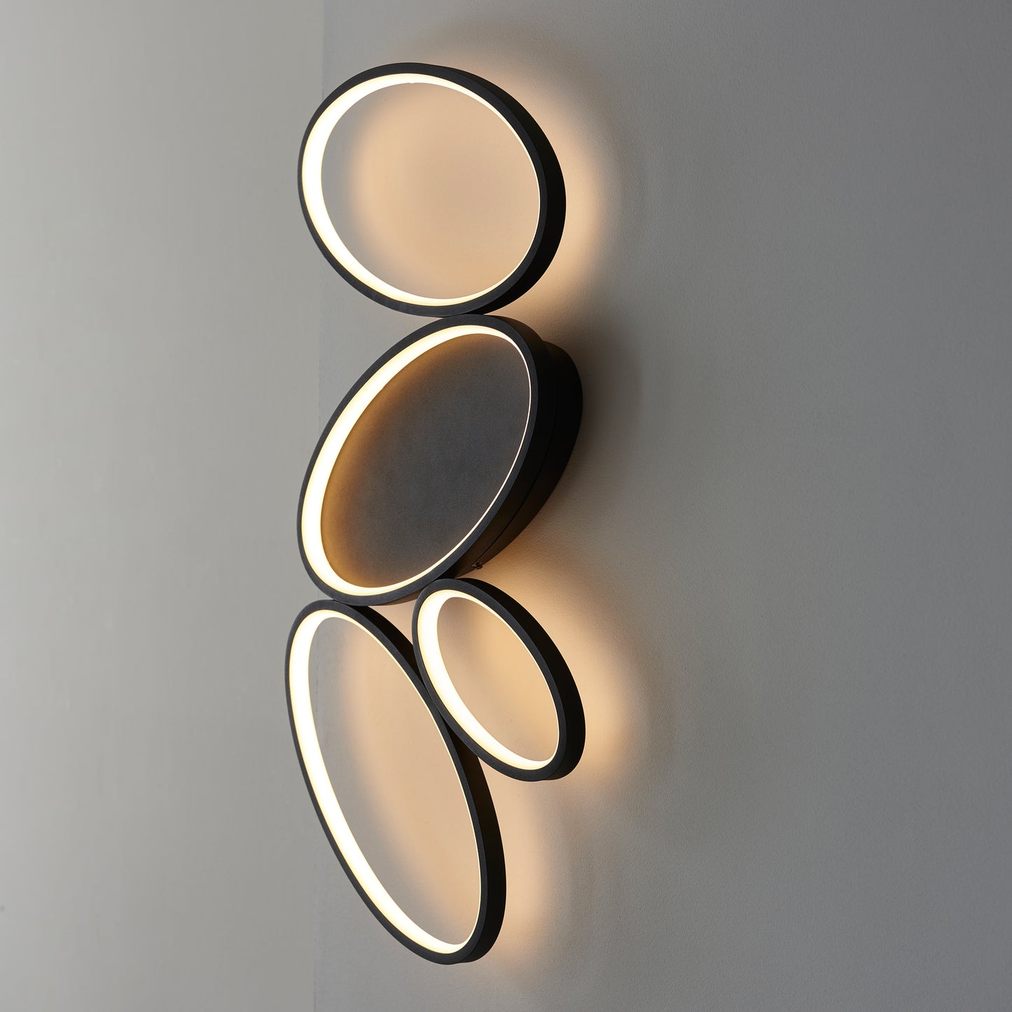 Ovals 4 Ceiling Light – Black