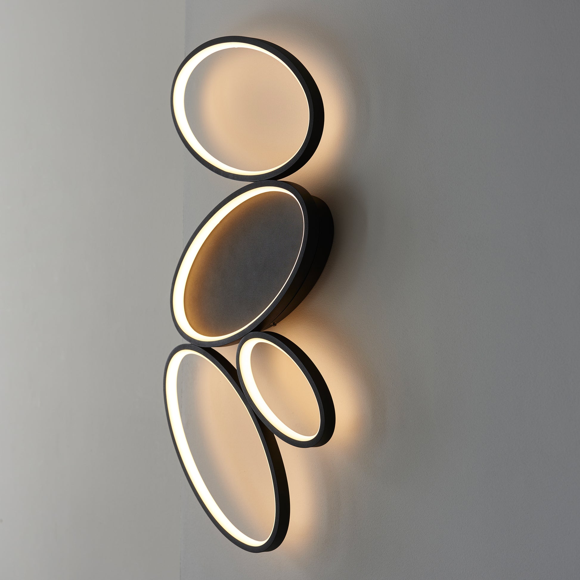 Ovals 4 Ceiling Light – Black
