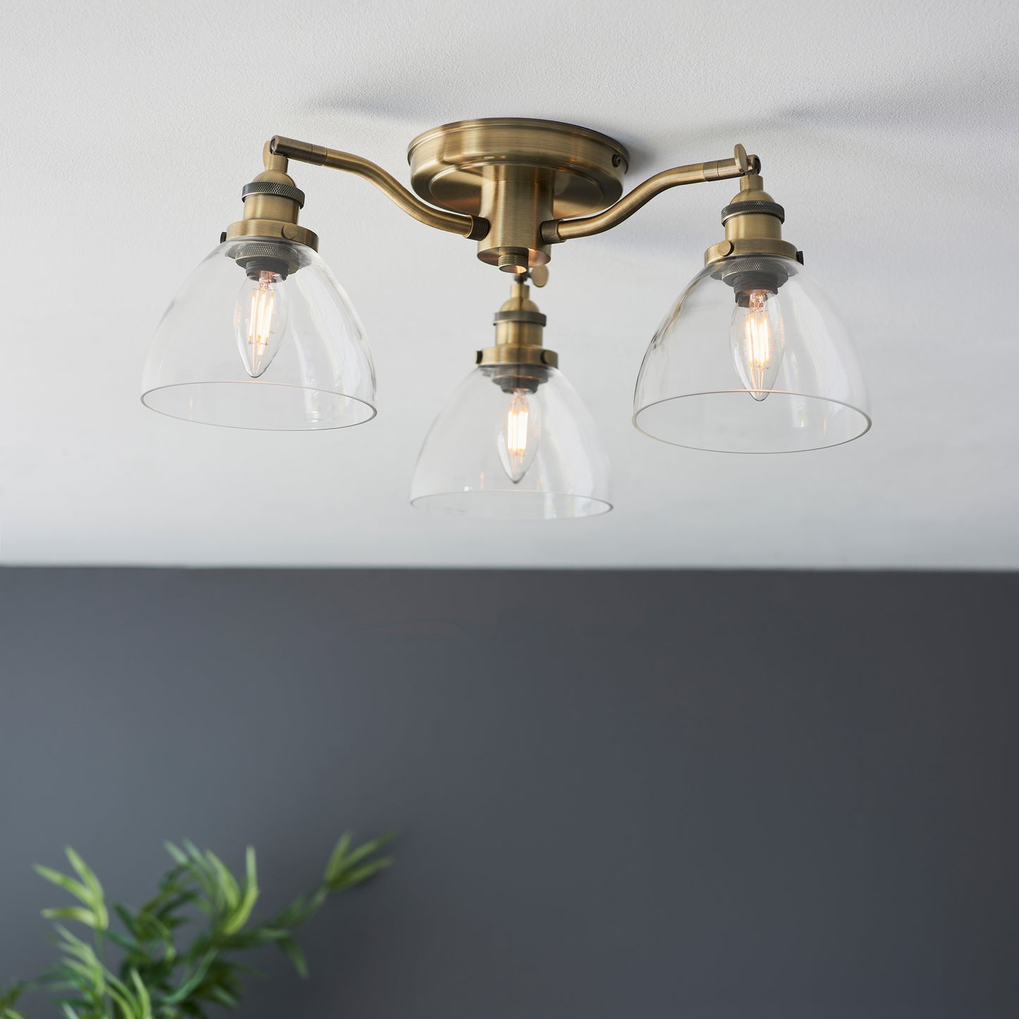 Hansen 3 Ceiling Light Antique Brass – Brass