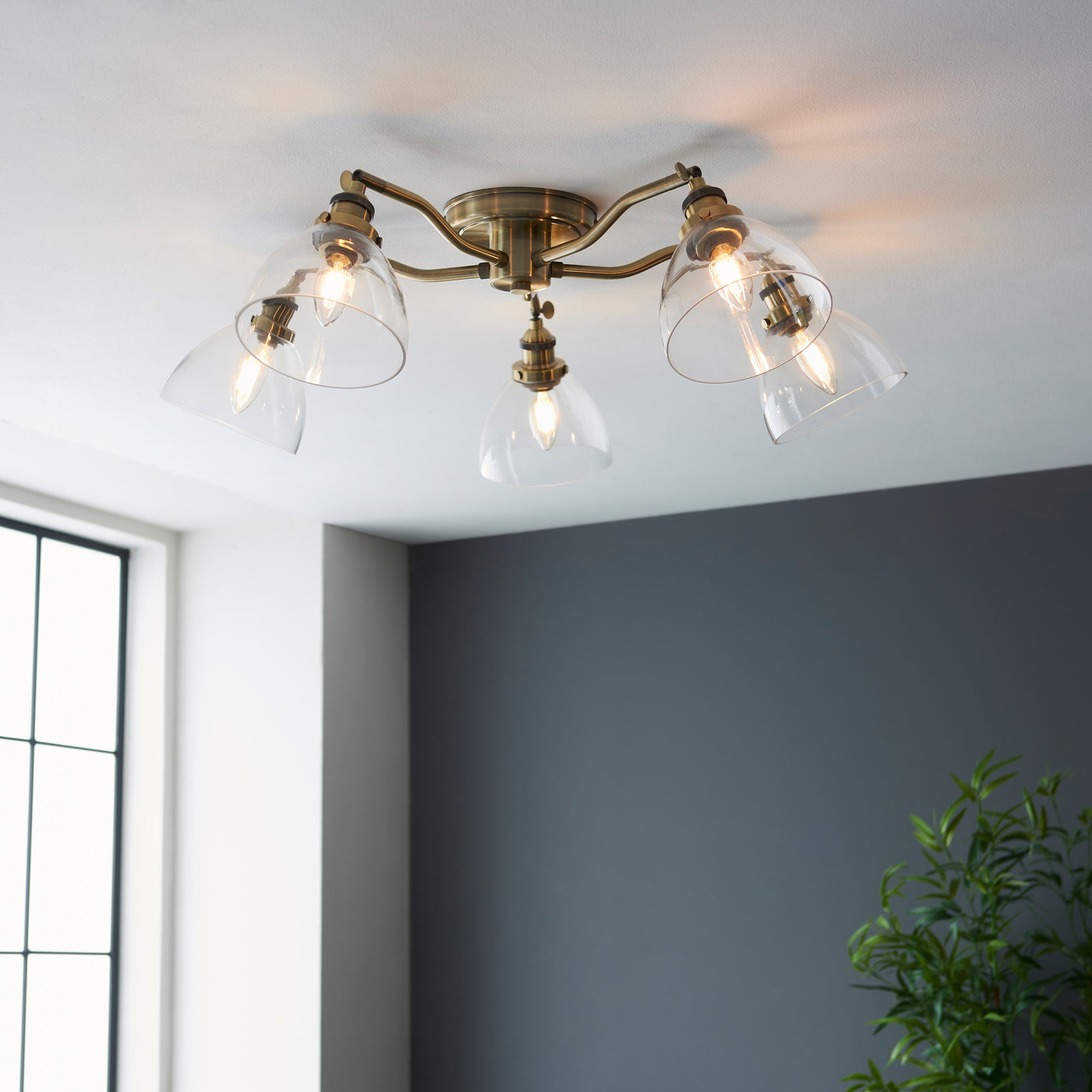 Hansen 5 Ceiling Light Antique Brass – Brass
