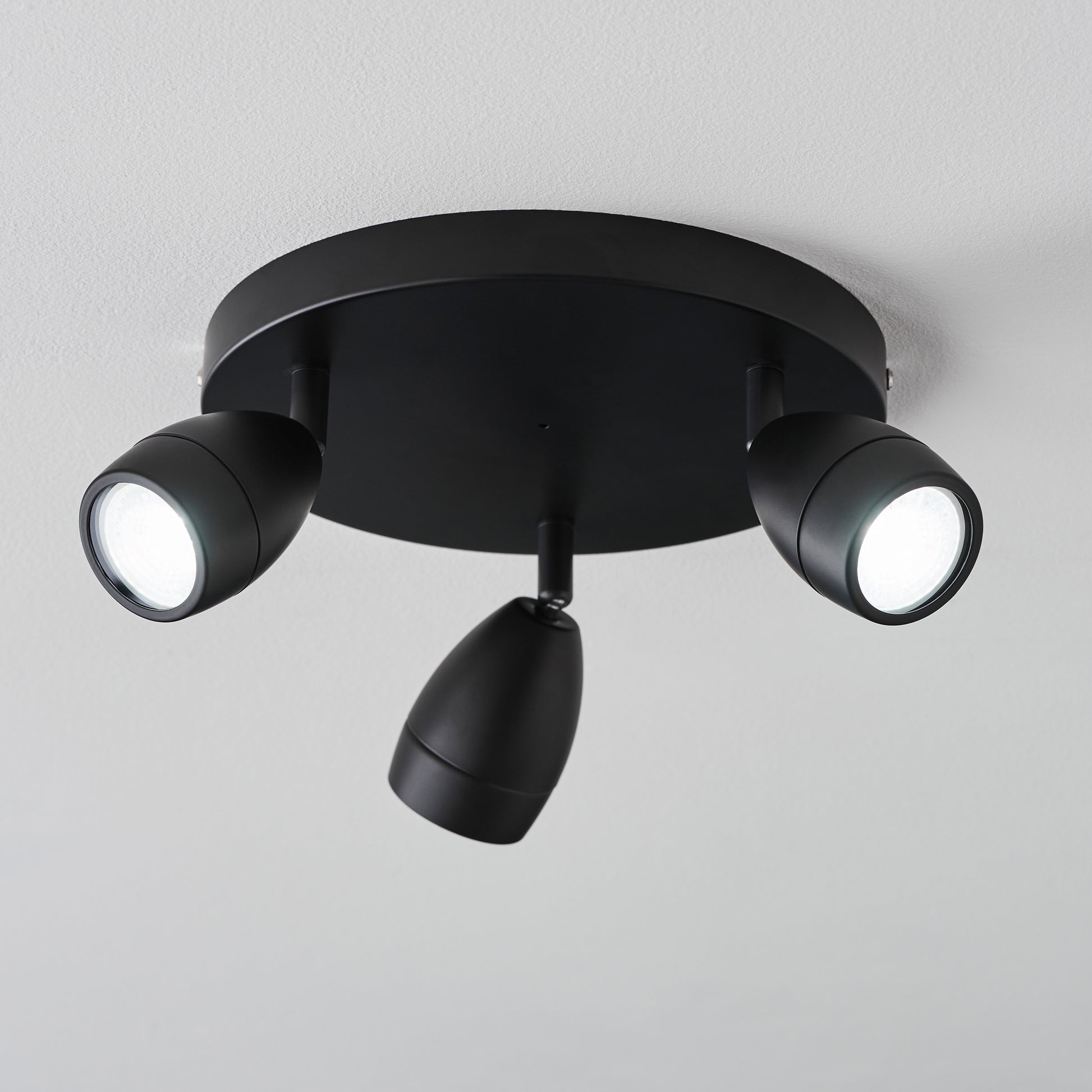 Porto Bathroom 3 Ceiling Light Black – Brass