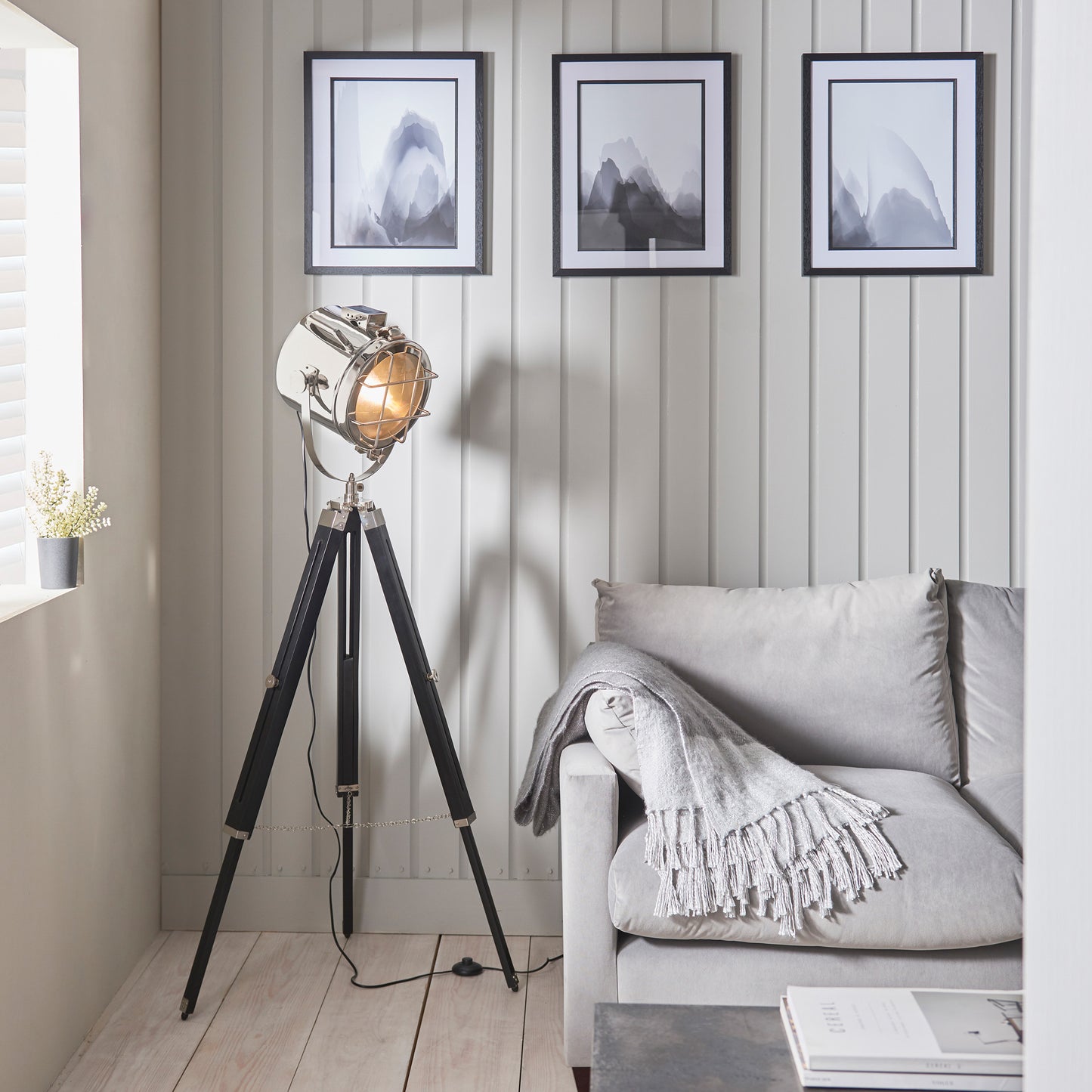 Nautical Floor Lamp – Black