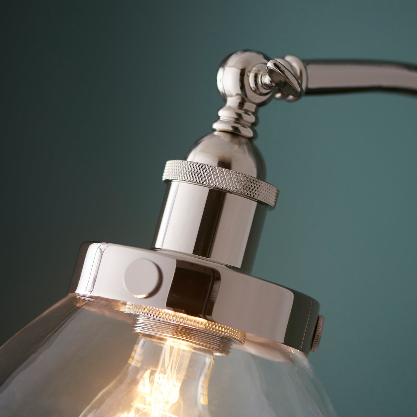 Hansen Floor Lamp Bright Nickel – Nickel