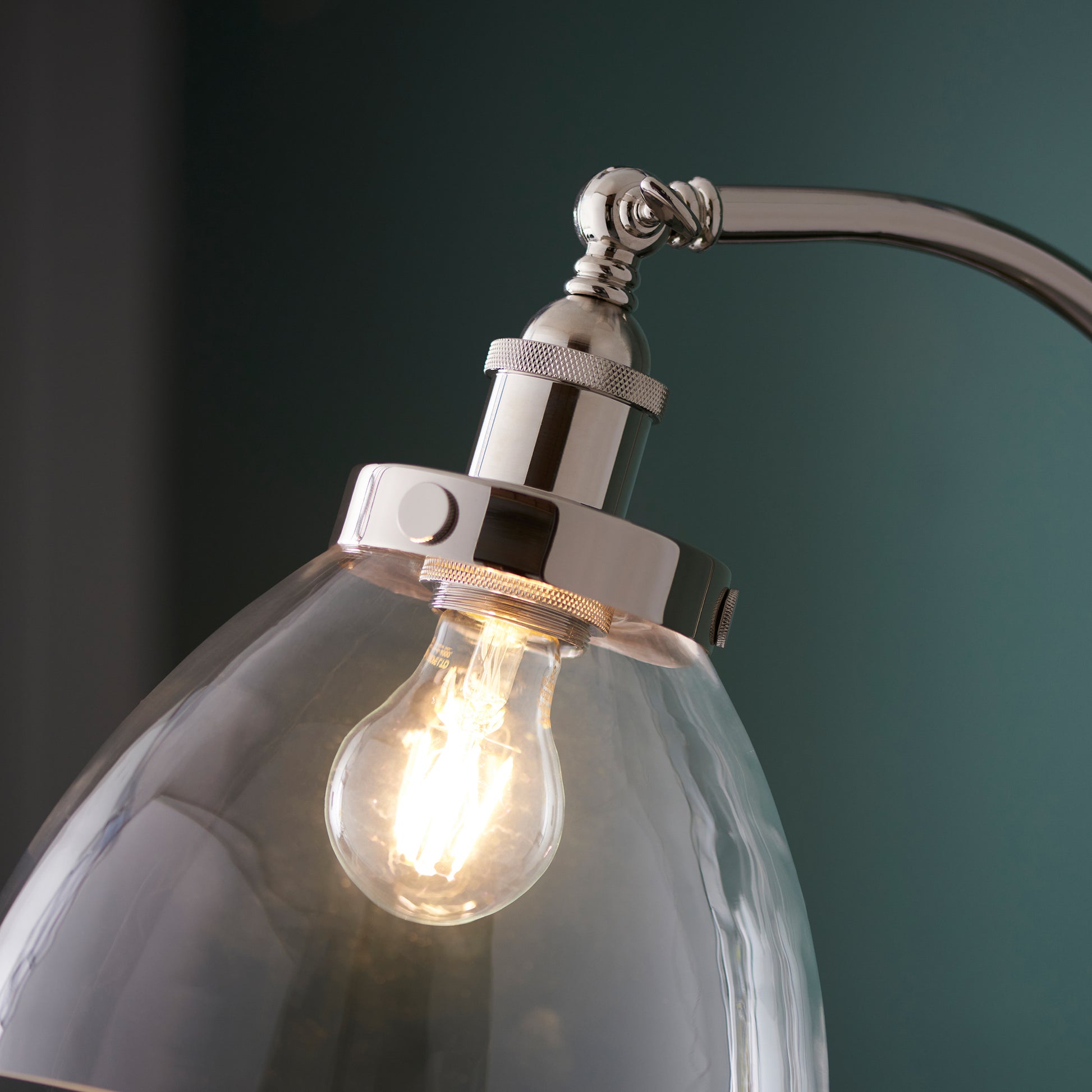 Hansen Floor Lamp Bright Nickel – Nickel