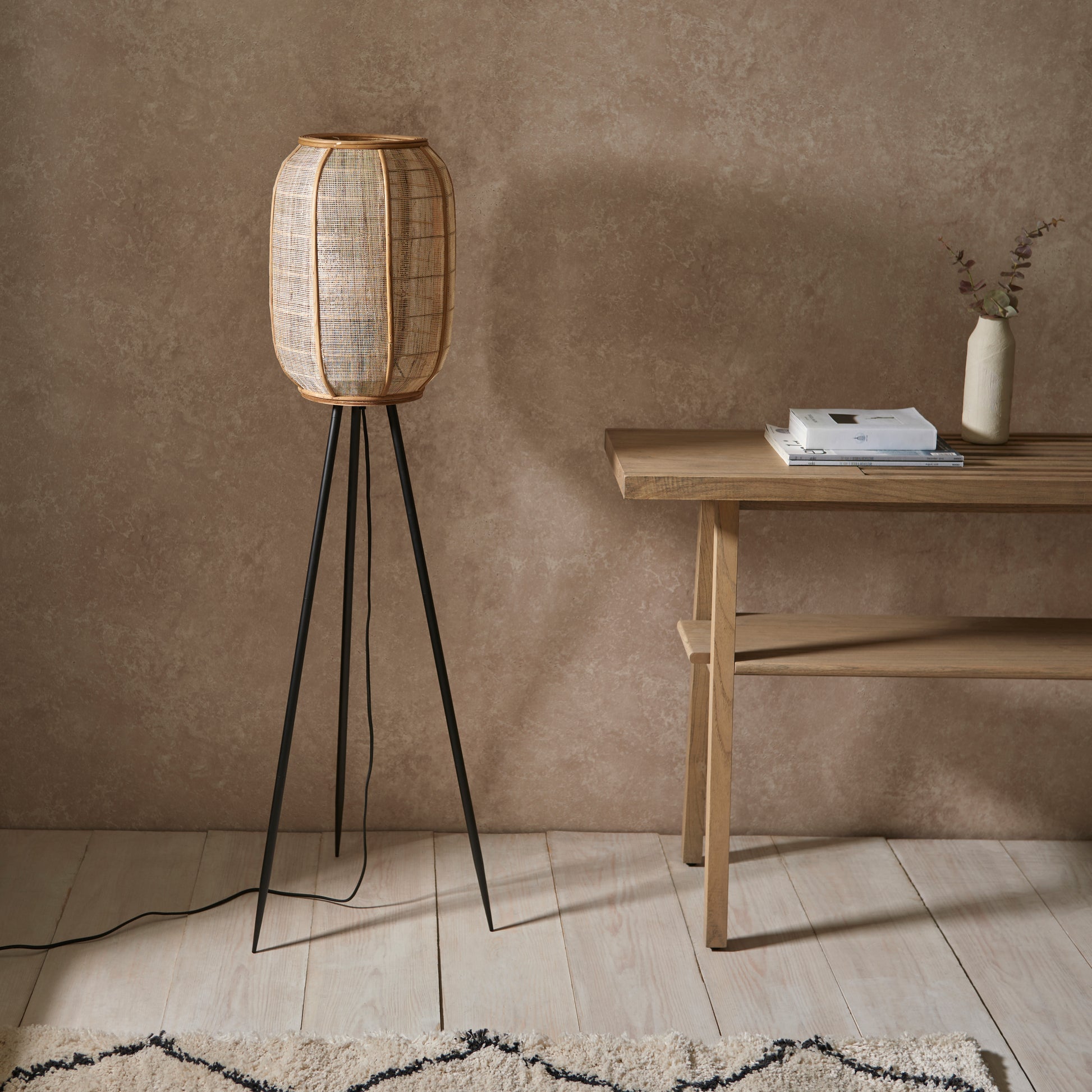 Zaire Floor Light – Black