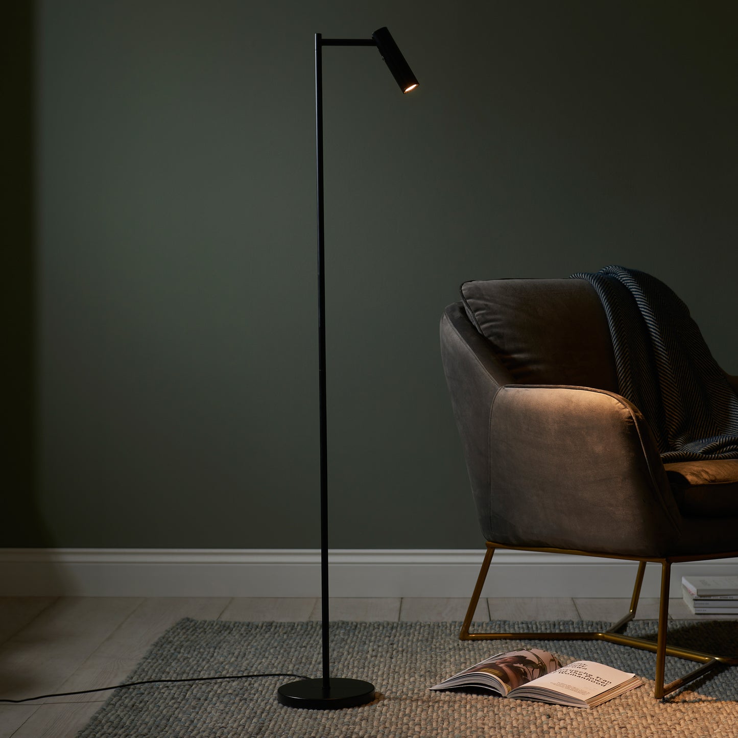 Dedicated Reader 1 Floor Lamp Matt Black – Black