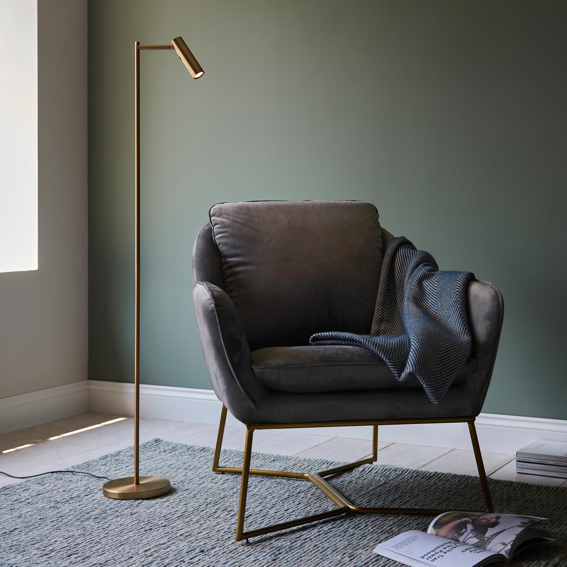 Dedicated Reader 1 Floor Lamp Satin Warm Brass – Brass