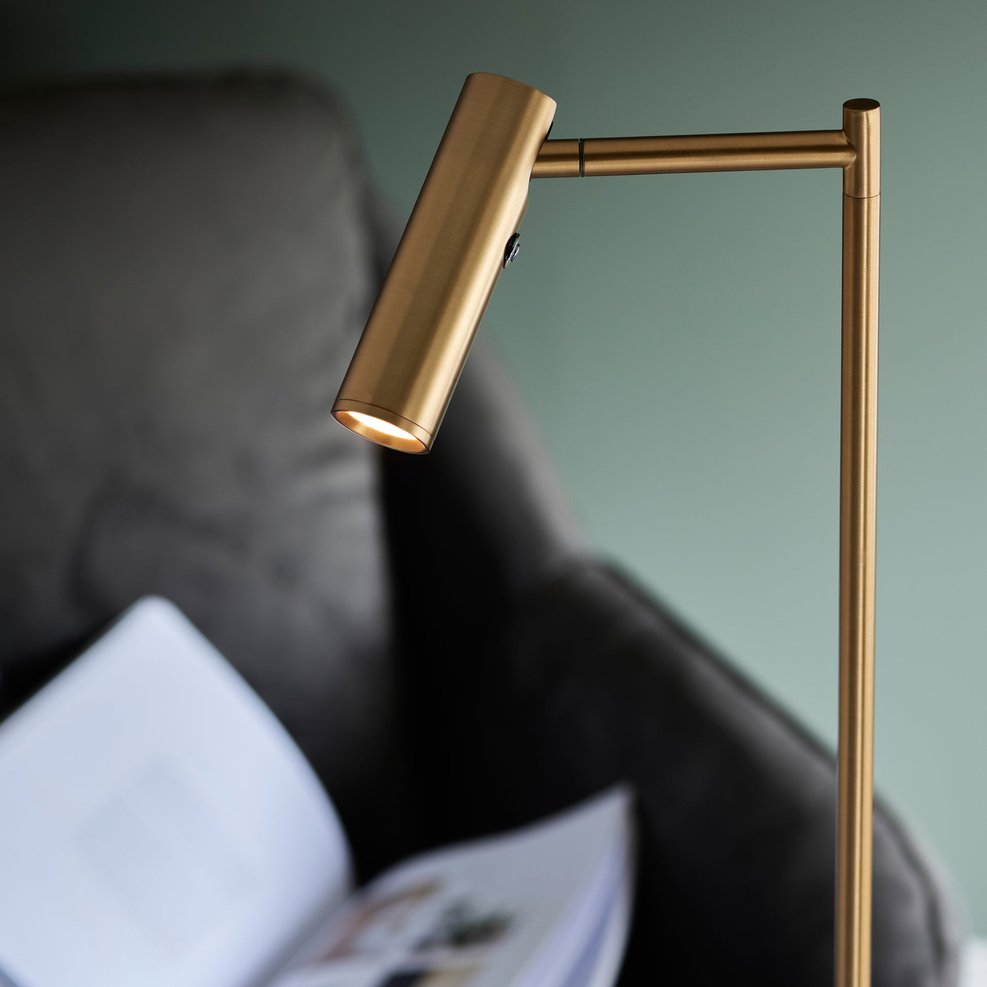 Dedicated Reader 1 Floor Lamp Satin Warm Brass – Brass