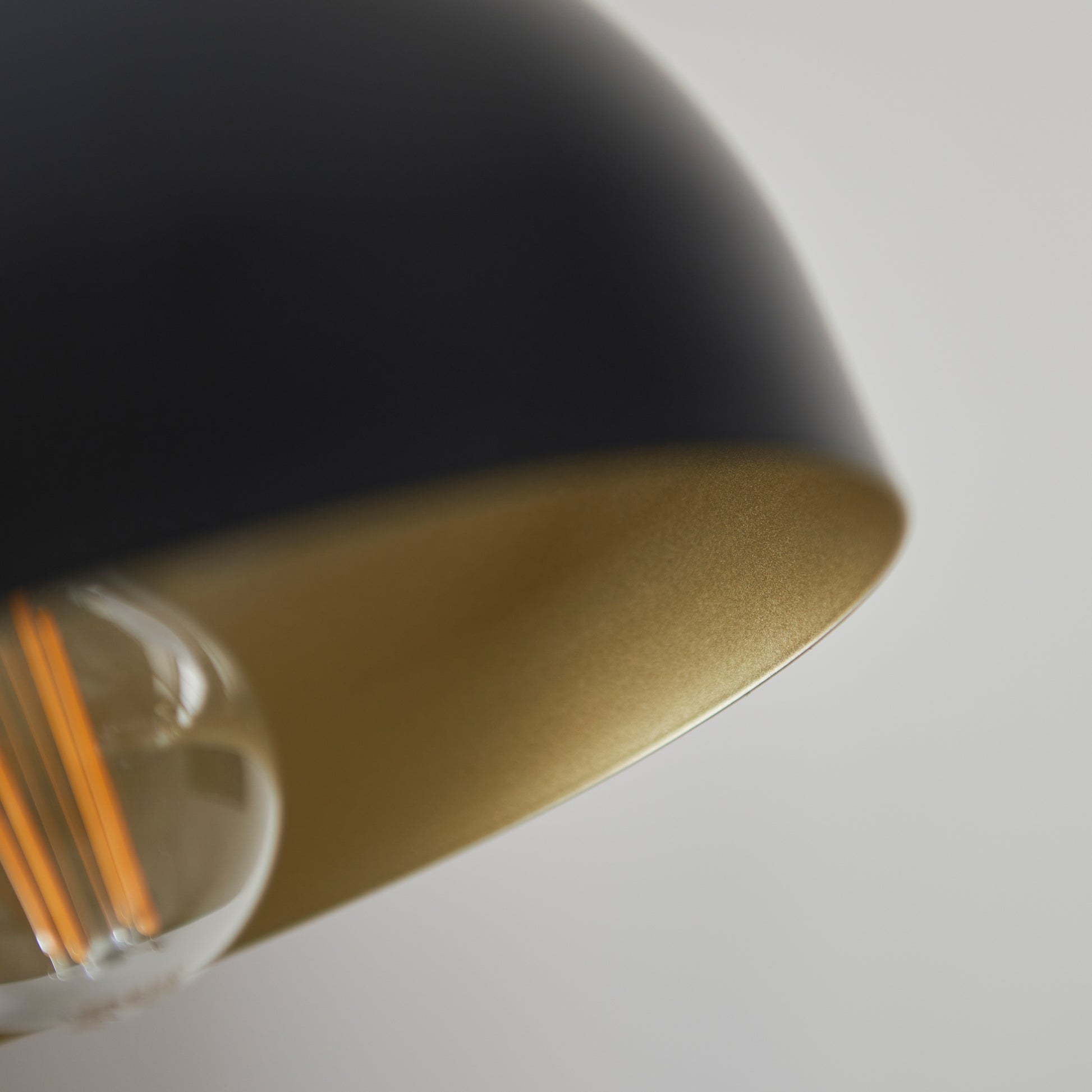 Brair 1 Floor Light Matt Black & Antique Brass – Brass