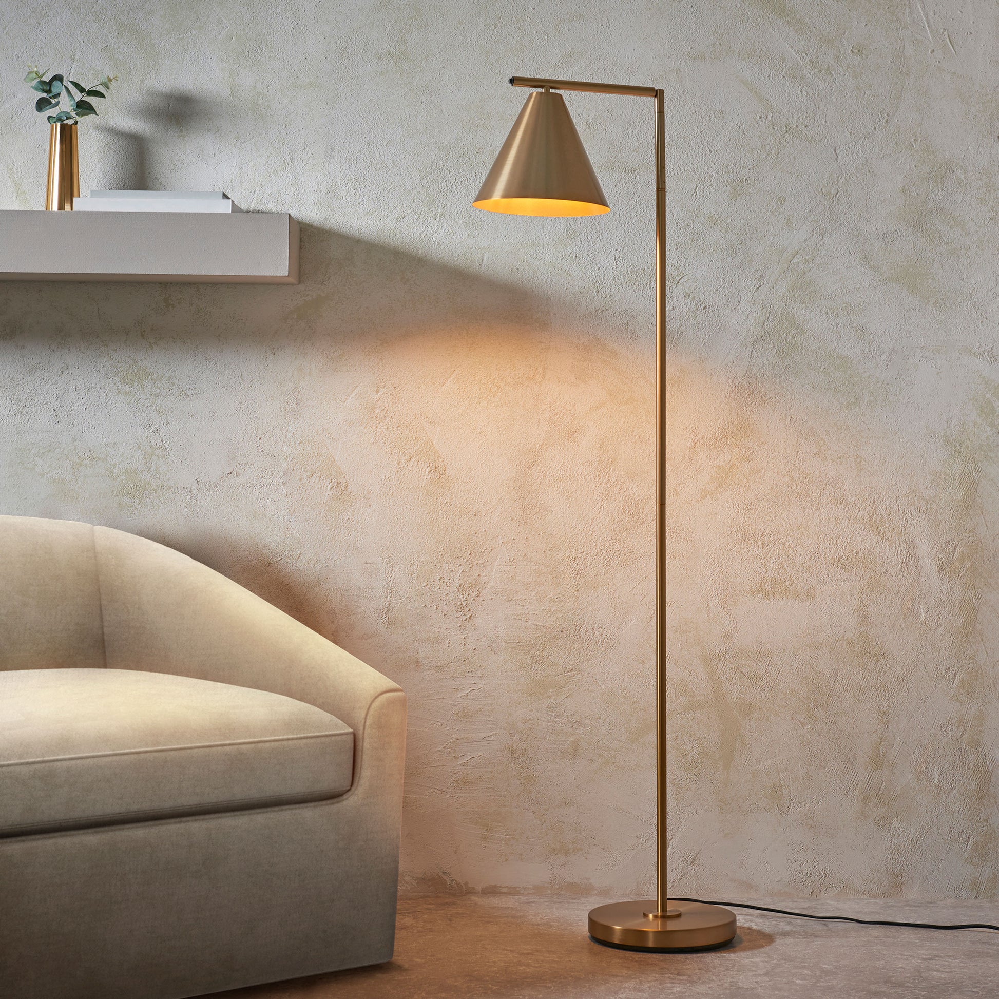 Cape Floor Light Antique Brass – Brass