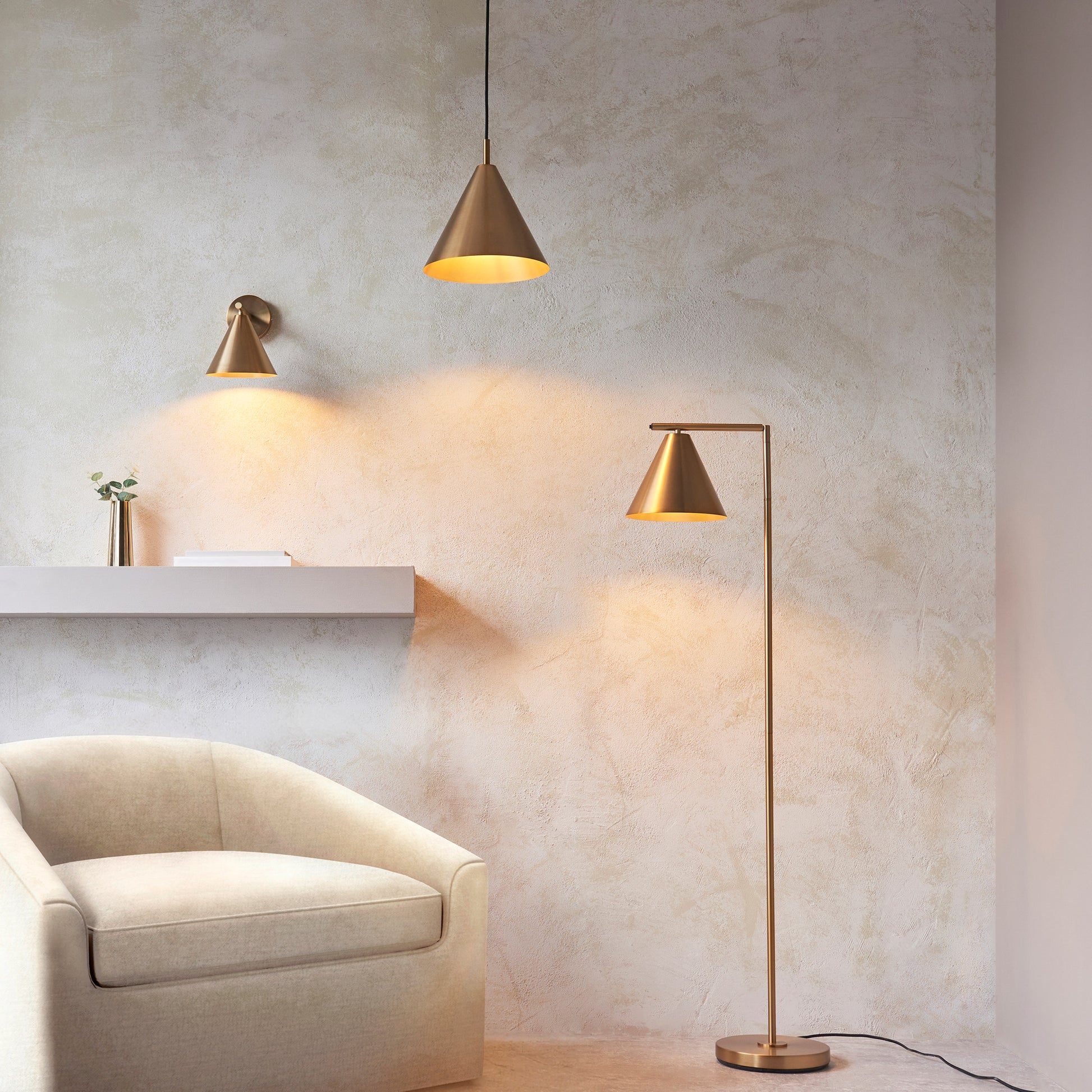 Cape Floor Light Antique Brass – Brass