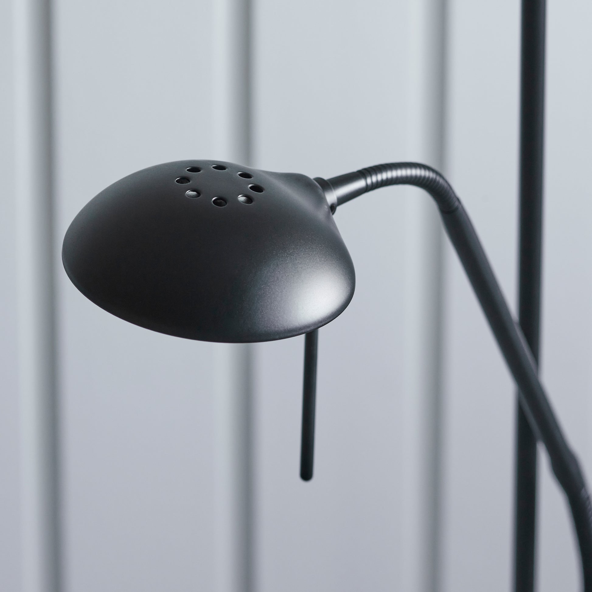 Rome Floor Light Black – Black
