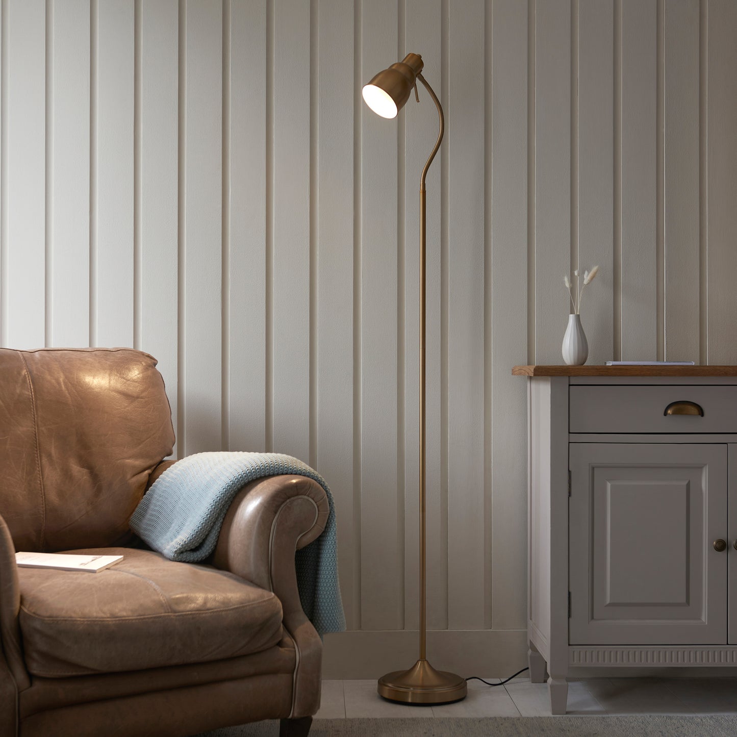 Classic Flexi Floor Lamp Brushed Aged Brass – Brass