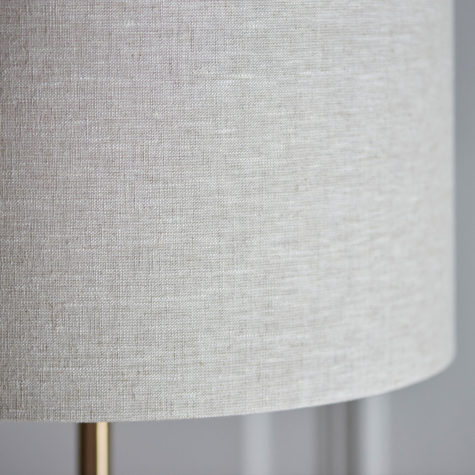Highclere Floor Lamp Vintage Brass – Natural