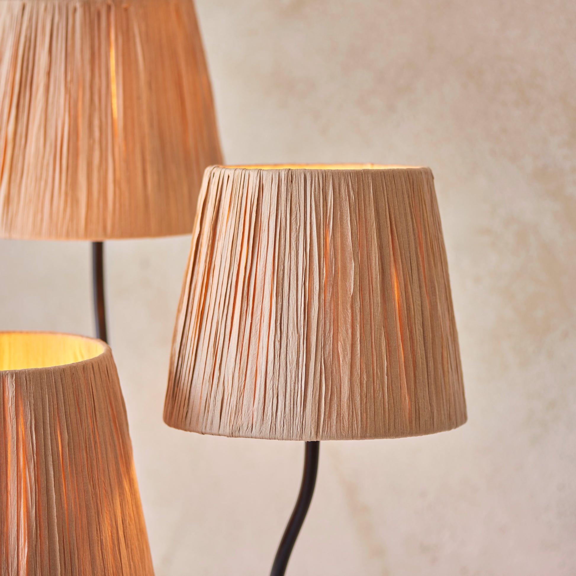 Wriggle 3 Floor Lamp Matt Black – Natural
