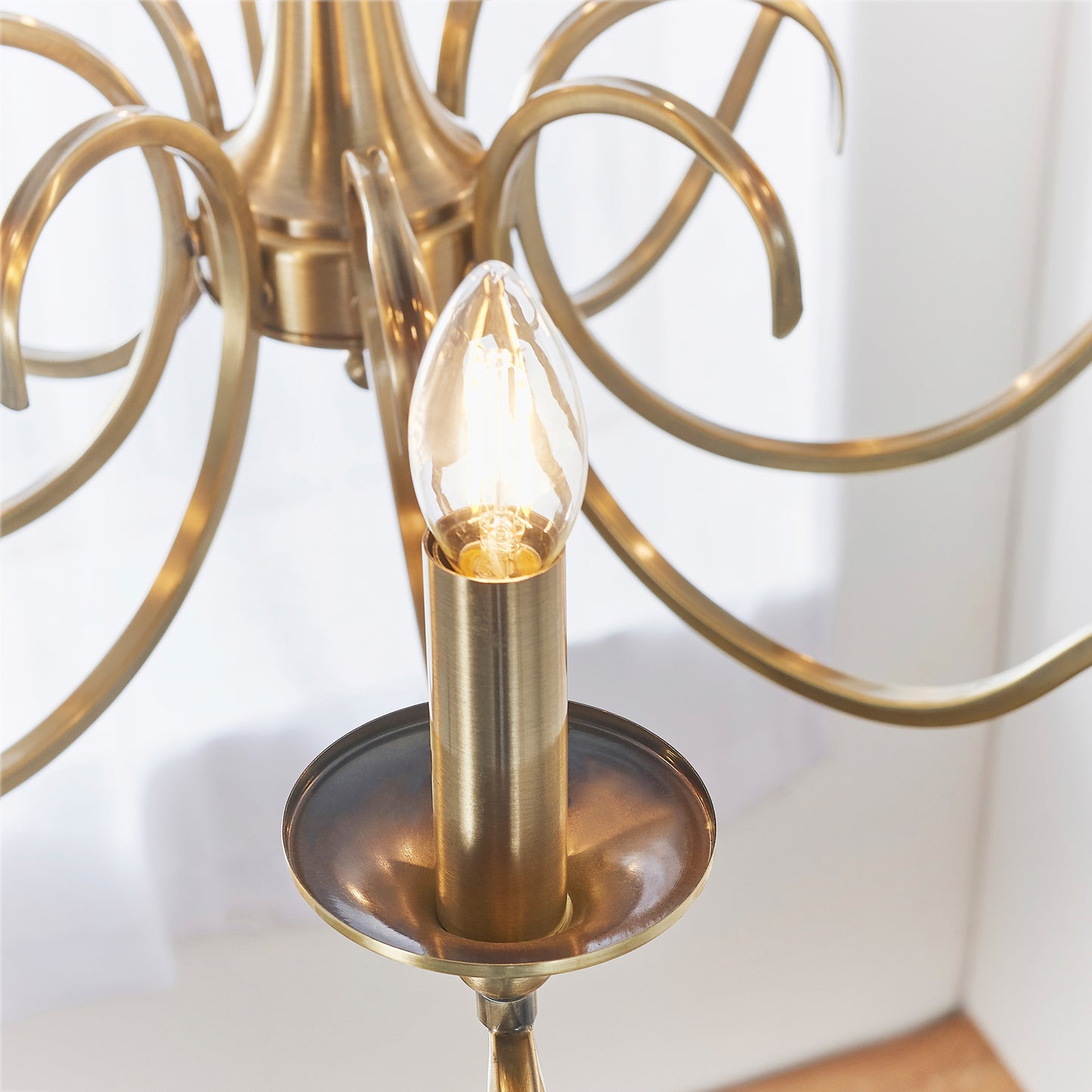 Kora 8 Pendant Light Antique Brass – Brass